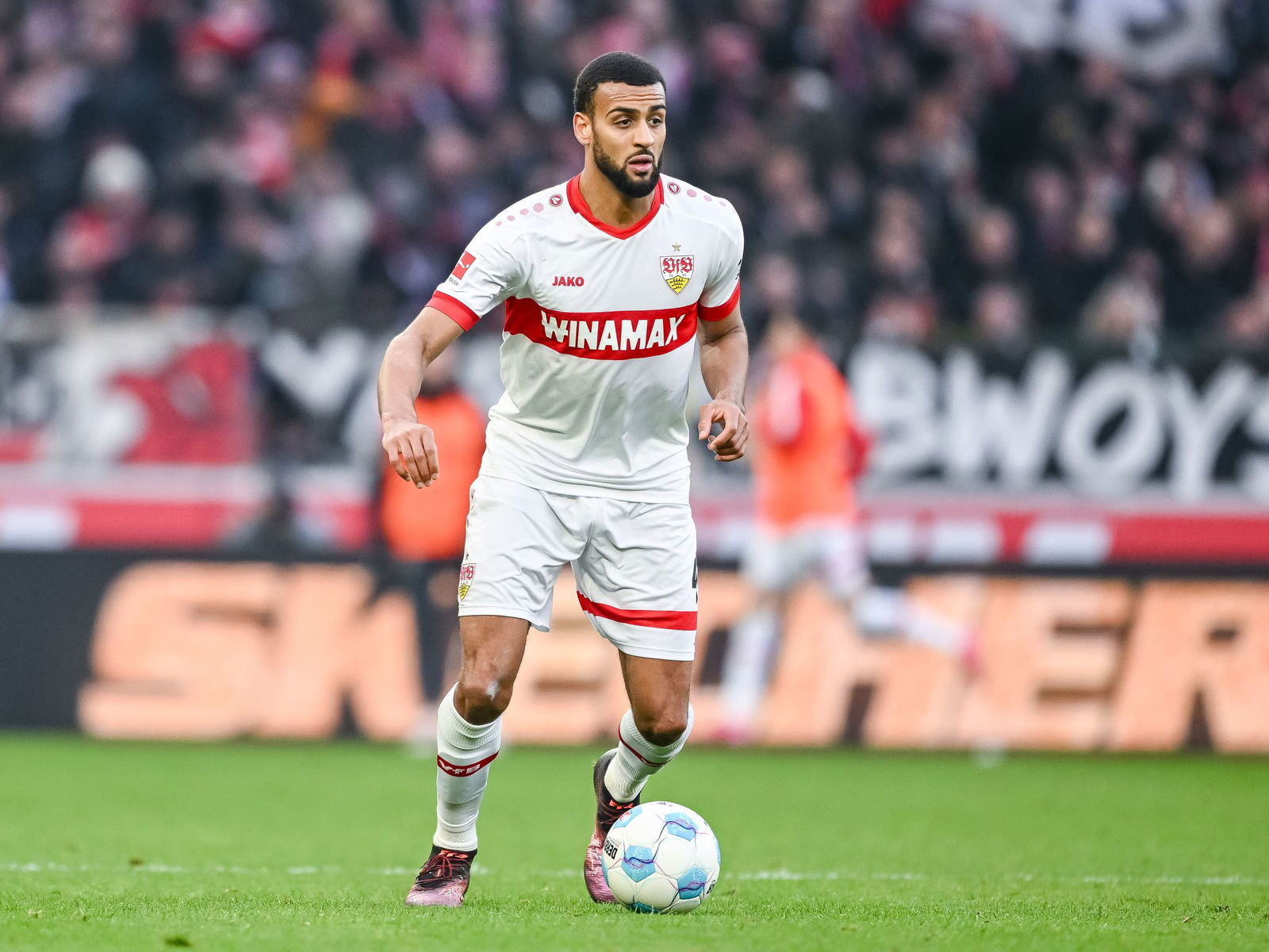 VfB-Profi Josha Vagnoman bekommt gegen die Bayern eine neue Chance.