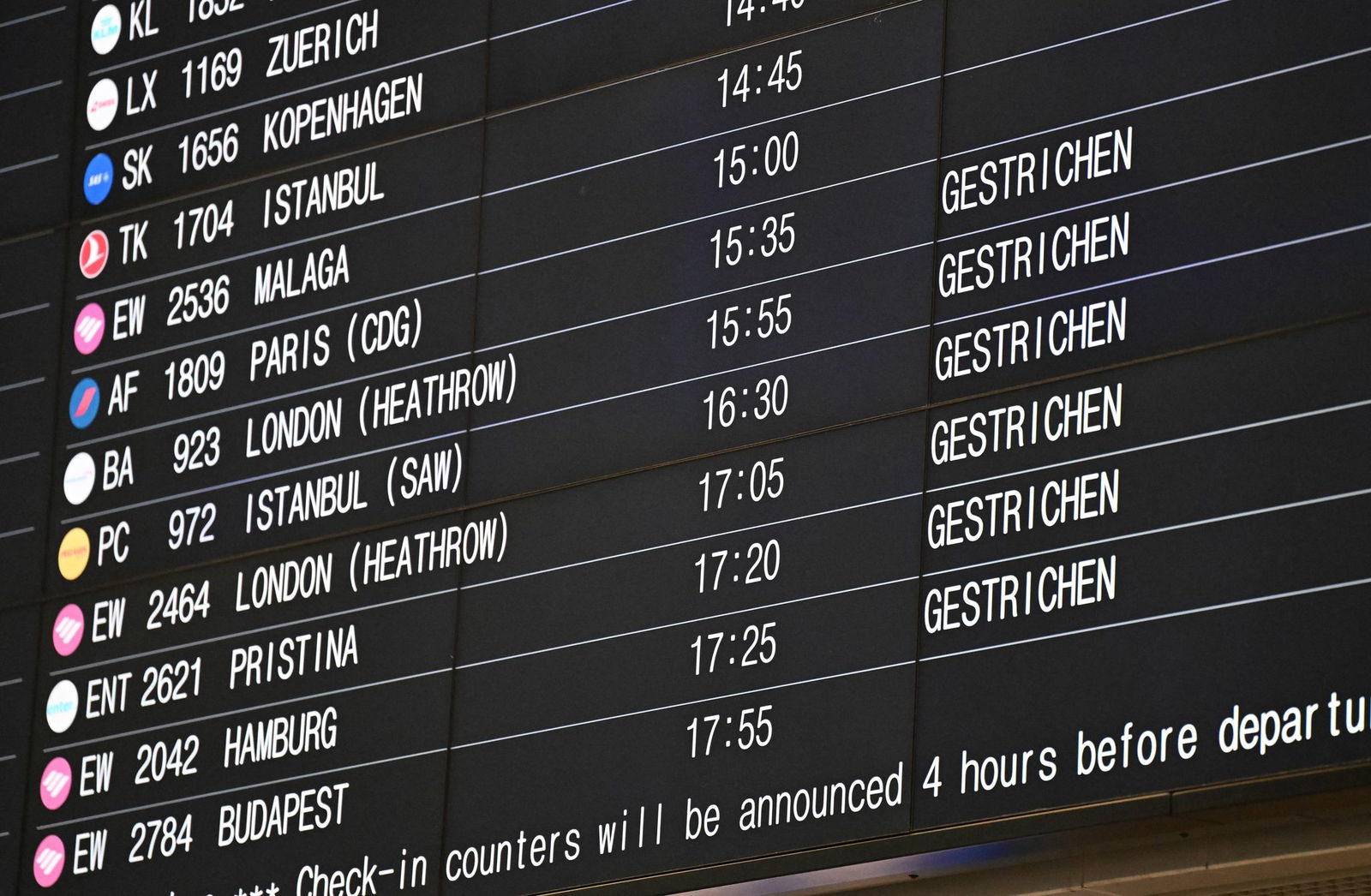 Über die Hälfte der Flüge fielen in Stuttgart aus.