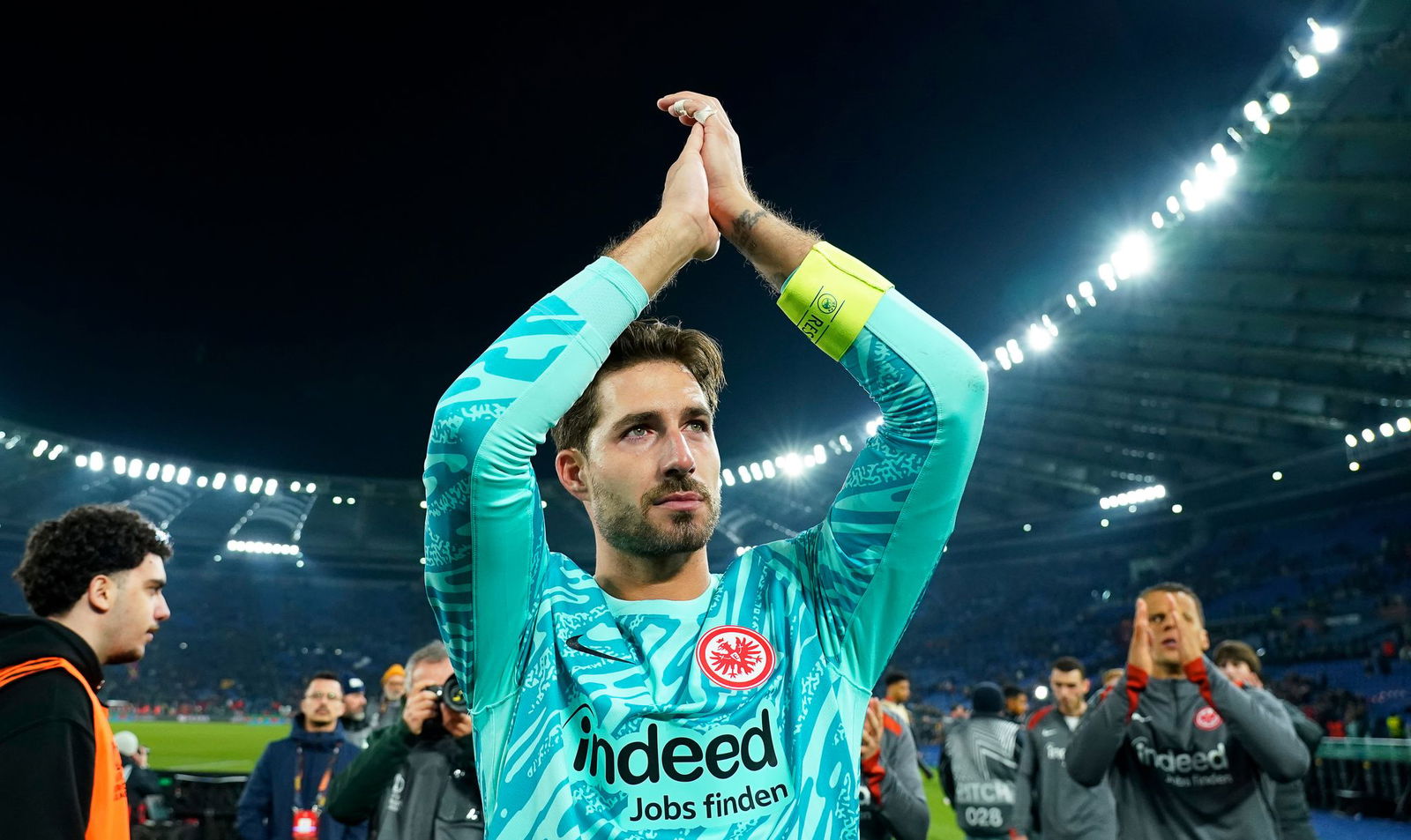 Eintracht Frankfurt muss wie gegen Ajax Amsterdam auch im Bundesligaduell mit dem VfL Bochum auf Torwart Kevin Trapp verzichten.