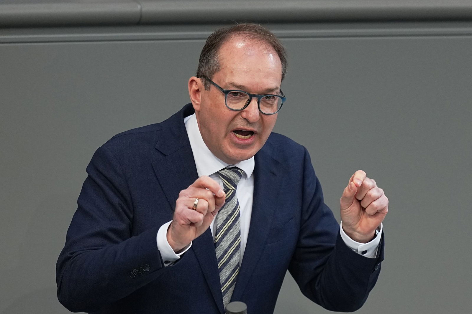 Landesgruppenchef Alexander Dobrindt könnte für die CSU den Top-Posten im Kabinett übernehmen. (Archivbild)