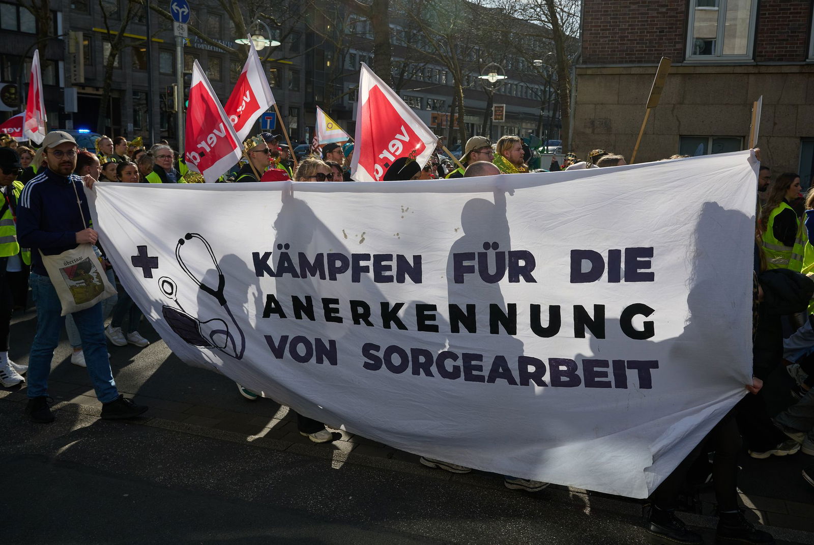 Die Warnstreiks im öffentlichen Dienst gehen weiter.