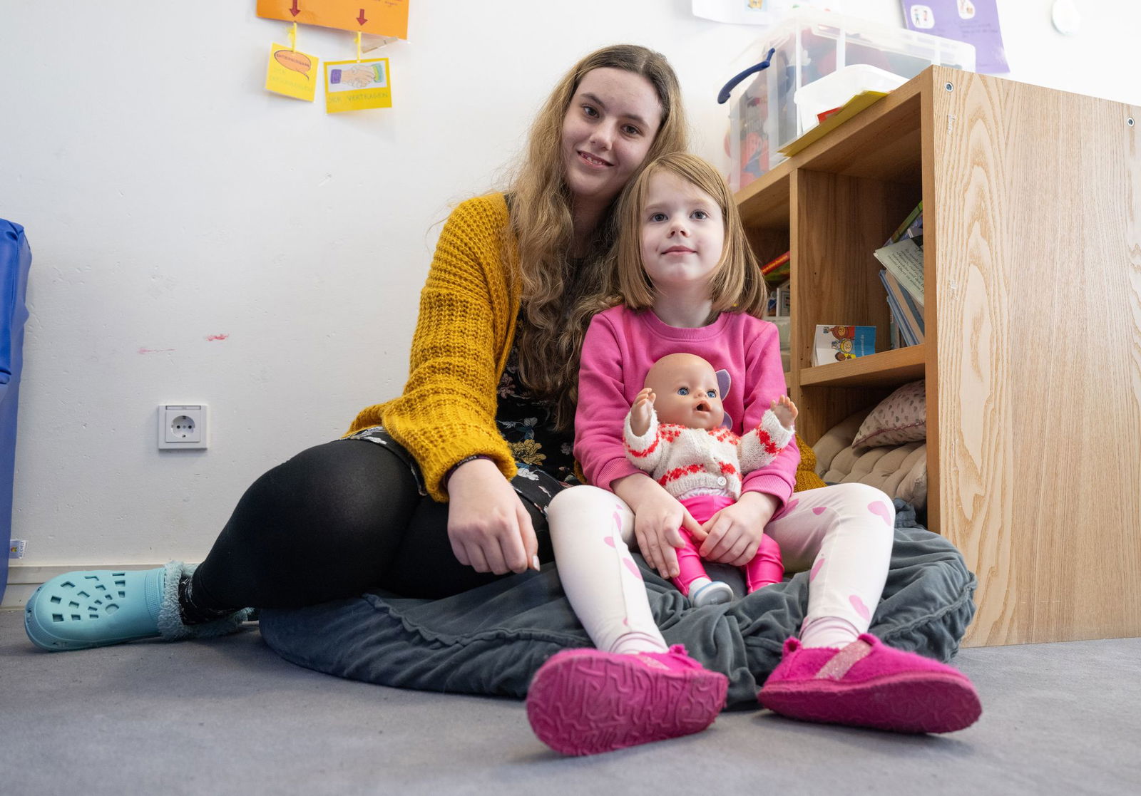 Am liebsten liest Emely den Kitakindern vor.