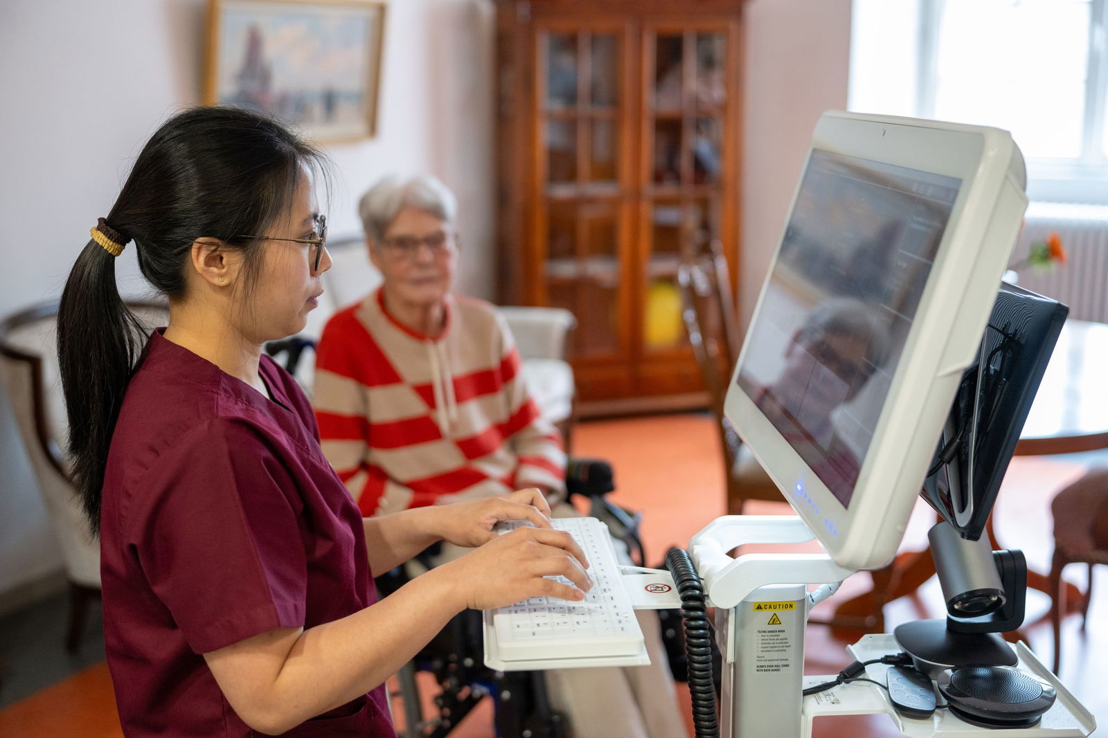 Die Pflegekräfte erhoffen sich eine Erleichterung bei der Arbeit.