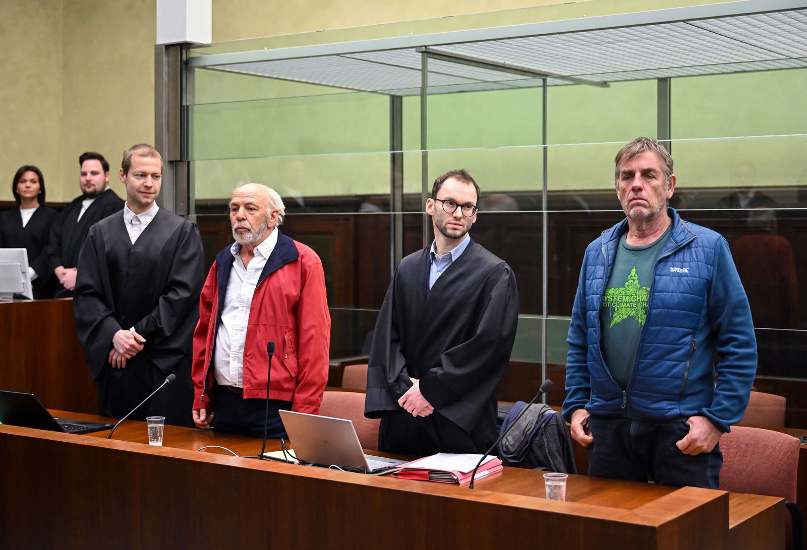 30 Jahre nach einem geplanten Anschlag auf einen Gefängnisbau beginnt in Berlin ein Prozess. 