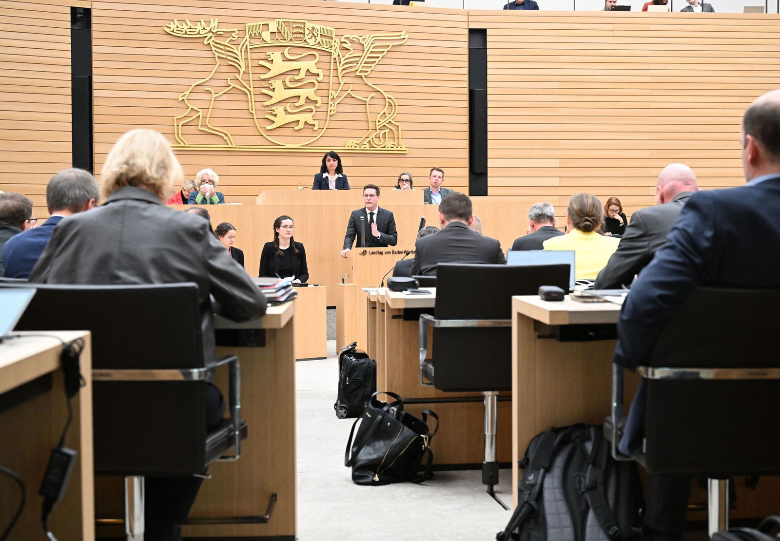 Schon jetzt mussten die Abgeordneten zusammenrücken. 