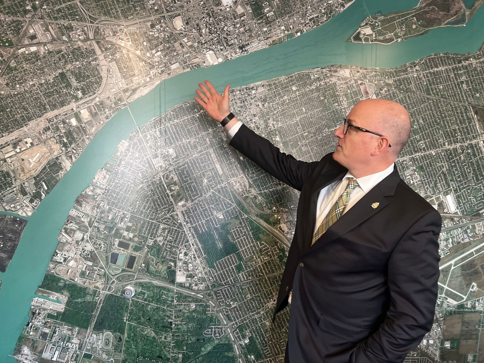 So nah ist Detroit: Bürgermeister Dilkens muss nur über den Fluss schauen. (Archivbild)