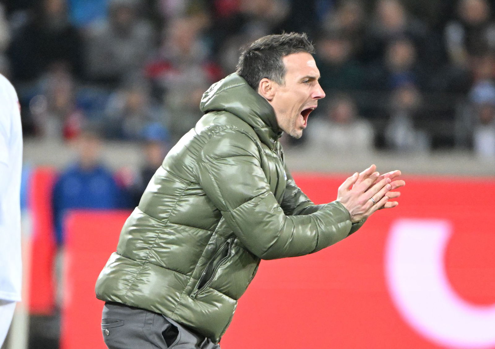 Der KSC und Trainer Christian Eichner sind am Freitagabend in Darmstadt zu Gast.