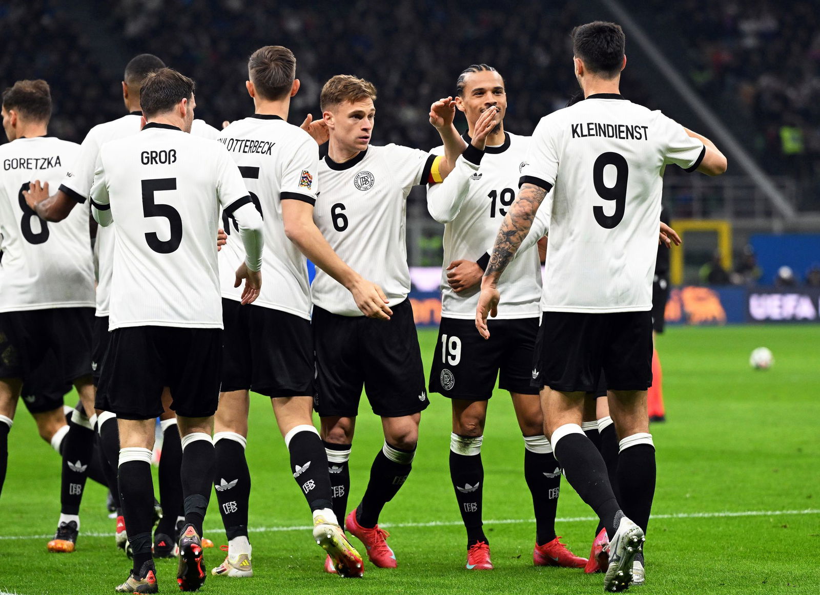 Deutschland bejubelt einen großen Fußball-Abend.