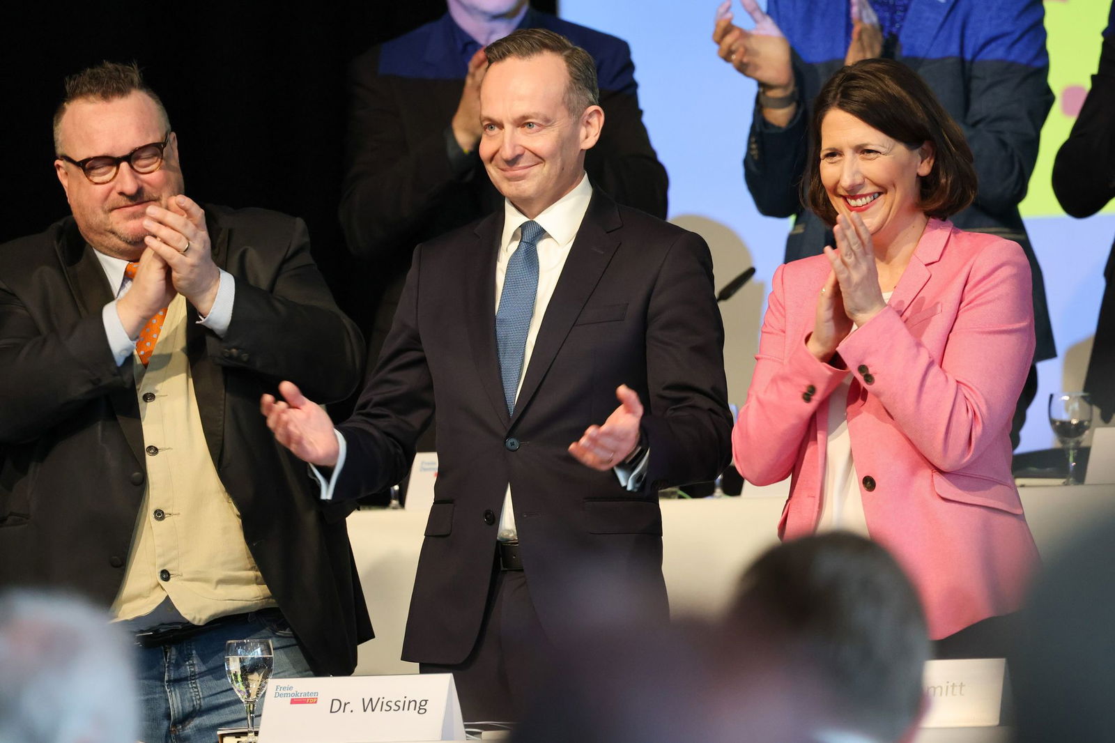 Beim Landesparteitag im März 2023 wirkte noch alles harmonisch zwischen Ministerin Schmitt, dem langjährigen Landeschef Wissing (Mitte) und Staatssekretär Becht (Archivfoto). 