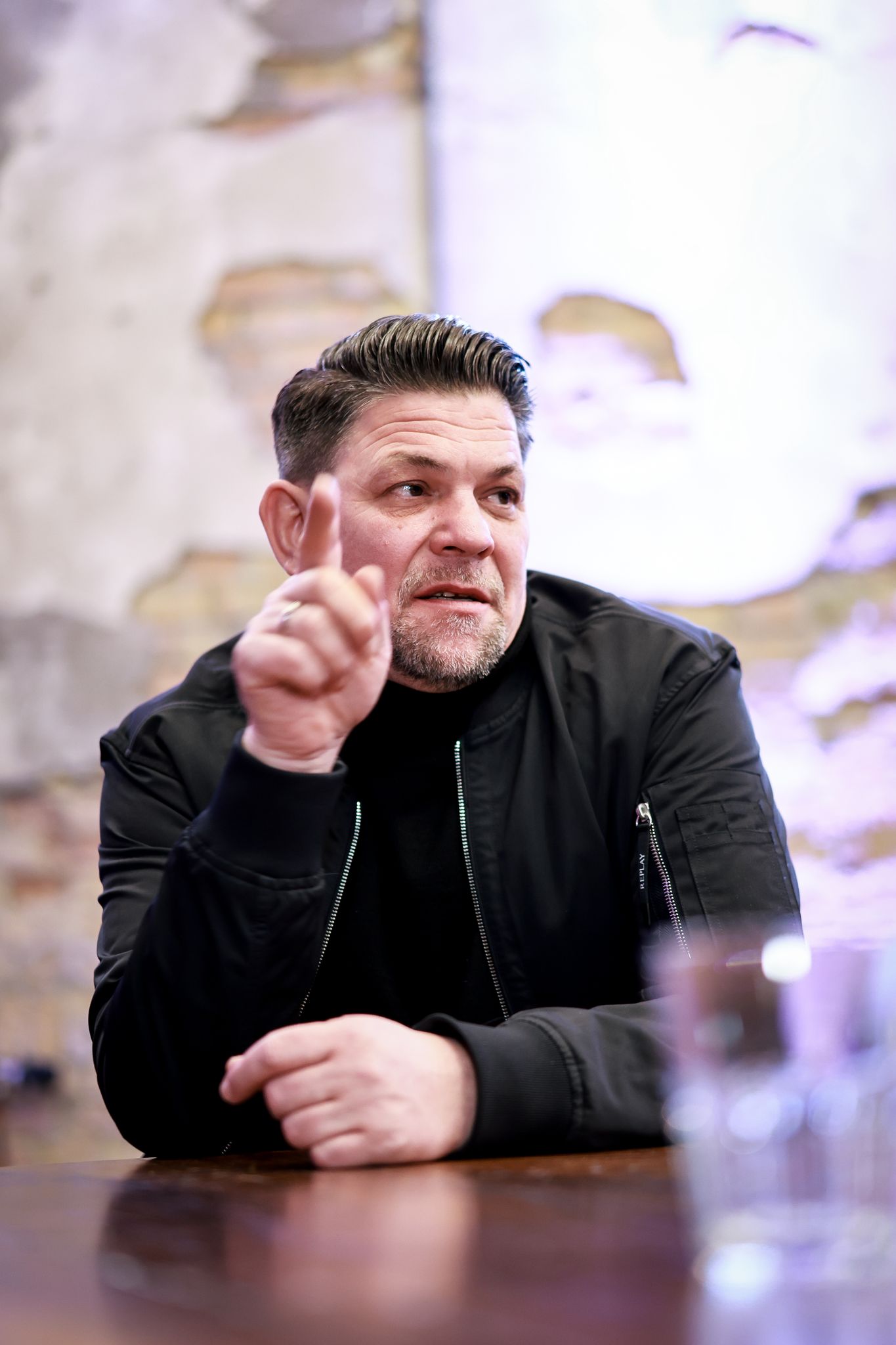 Das Ziel des mehrmonatigen Einsatzes: Mehr Leben in den Alltag im Pflegeheim und mehr Herausforderung bei den jungen Leuten mit Behinderungen. 