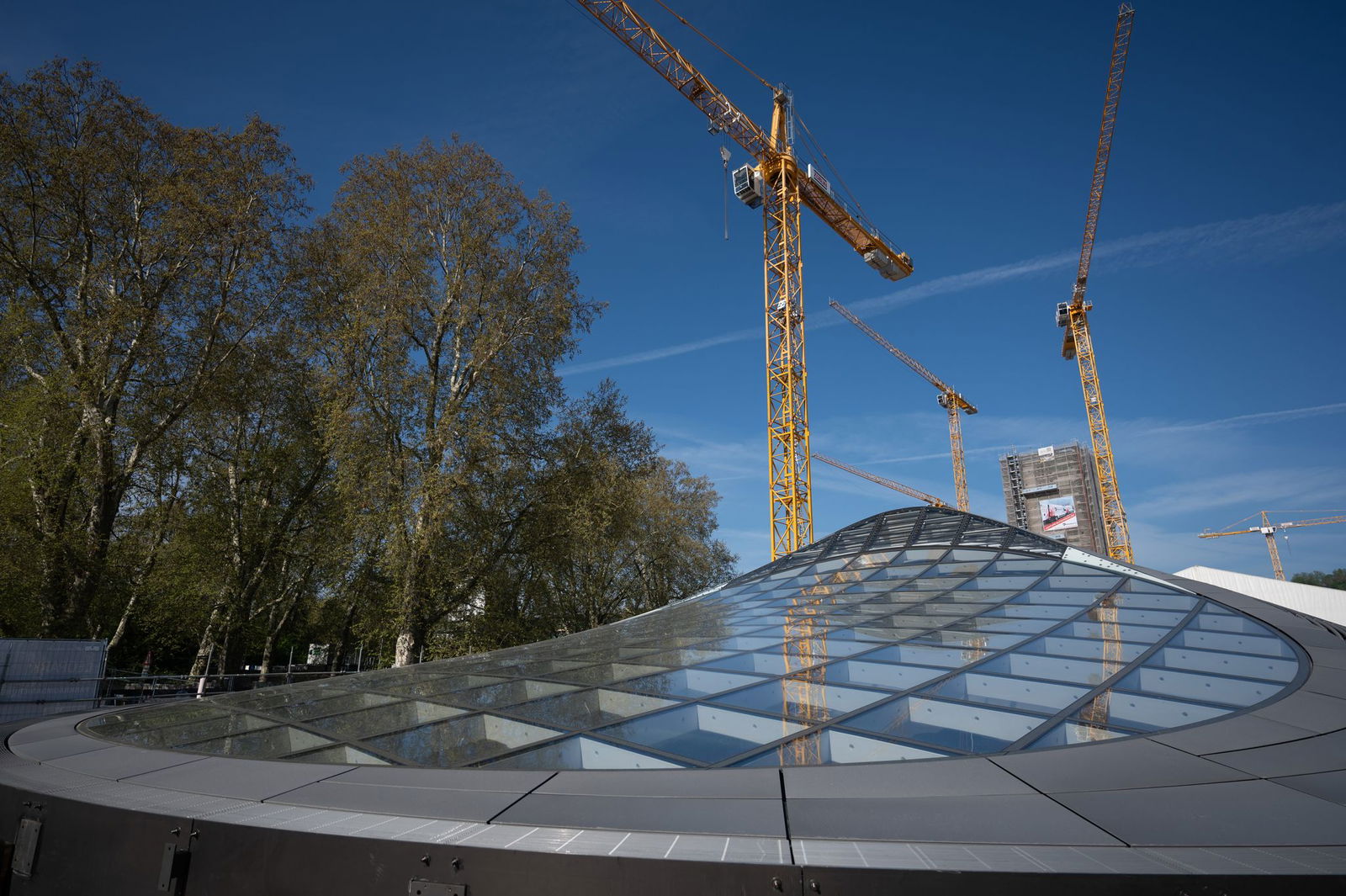 Nach und nach werden die Lichtaugen fertig. 