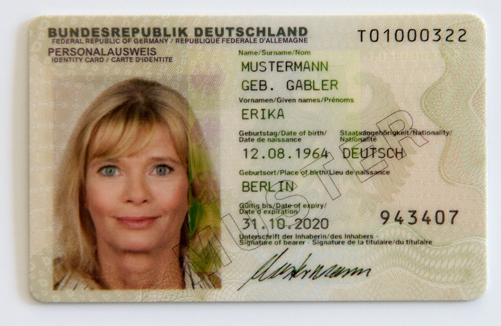 Personalausweis Symbolbild