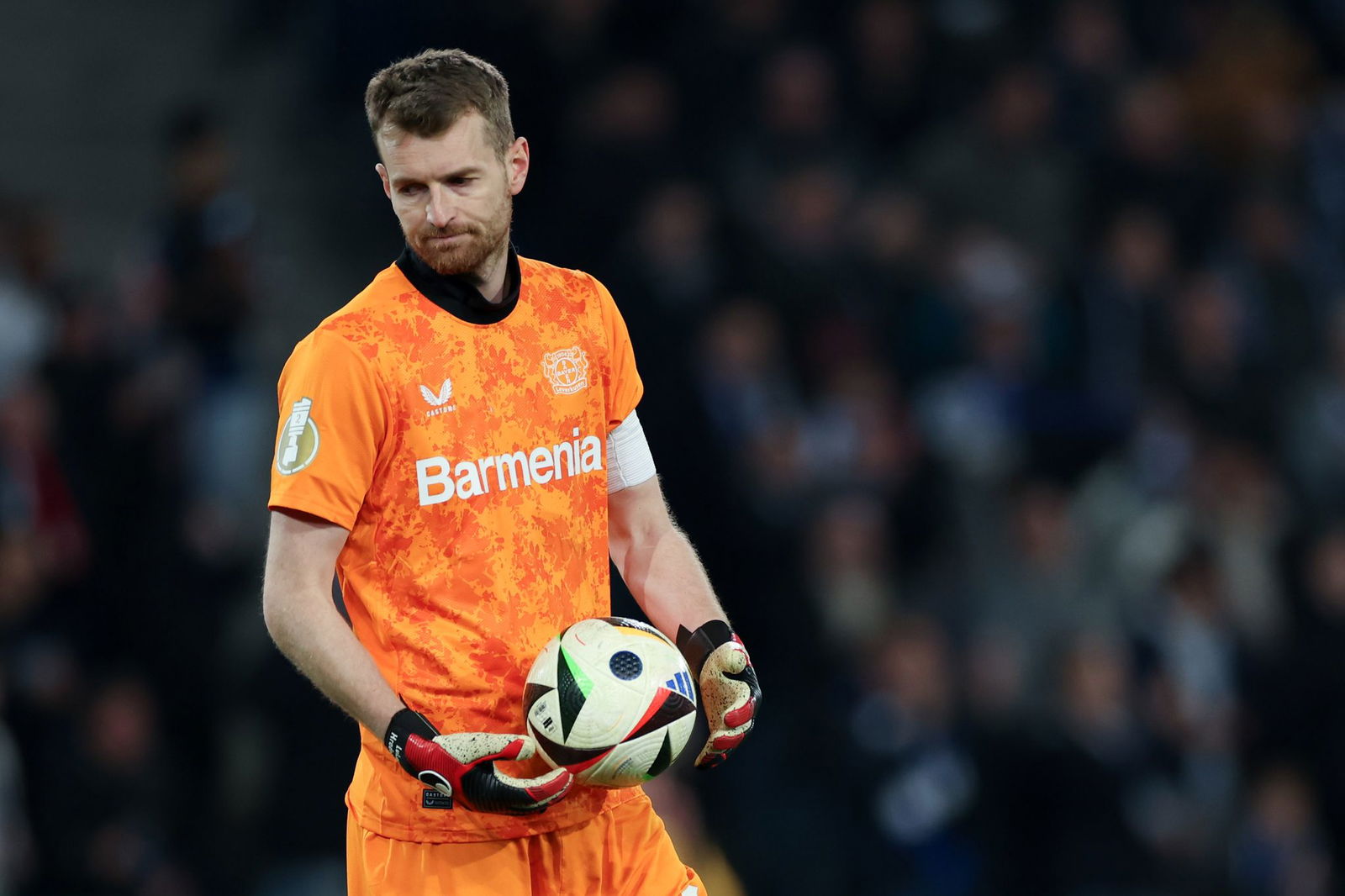 Kapitän Lukas Hradecky machte aus seiner Enttäuschung keinen Hehl.