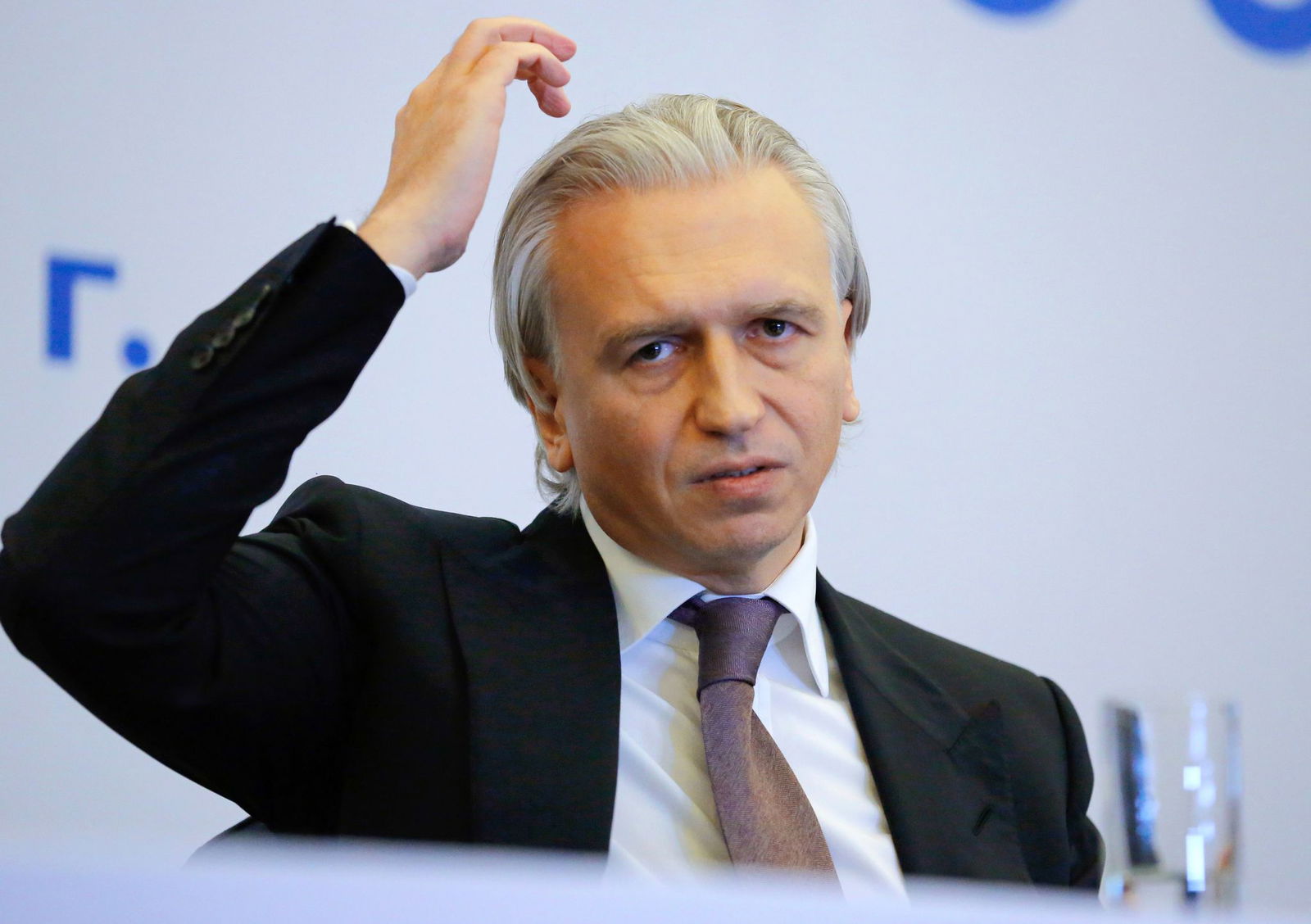 Der russische Verbandspräsident Alexander Djukow gibt seinen UEFA-Posten auf. 