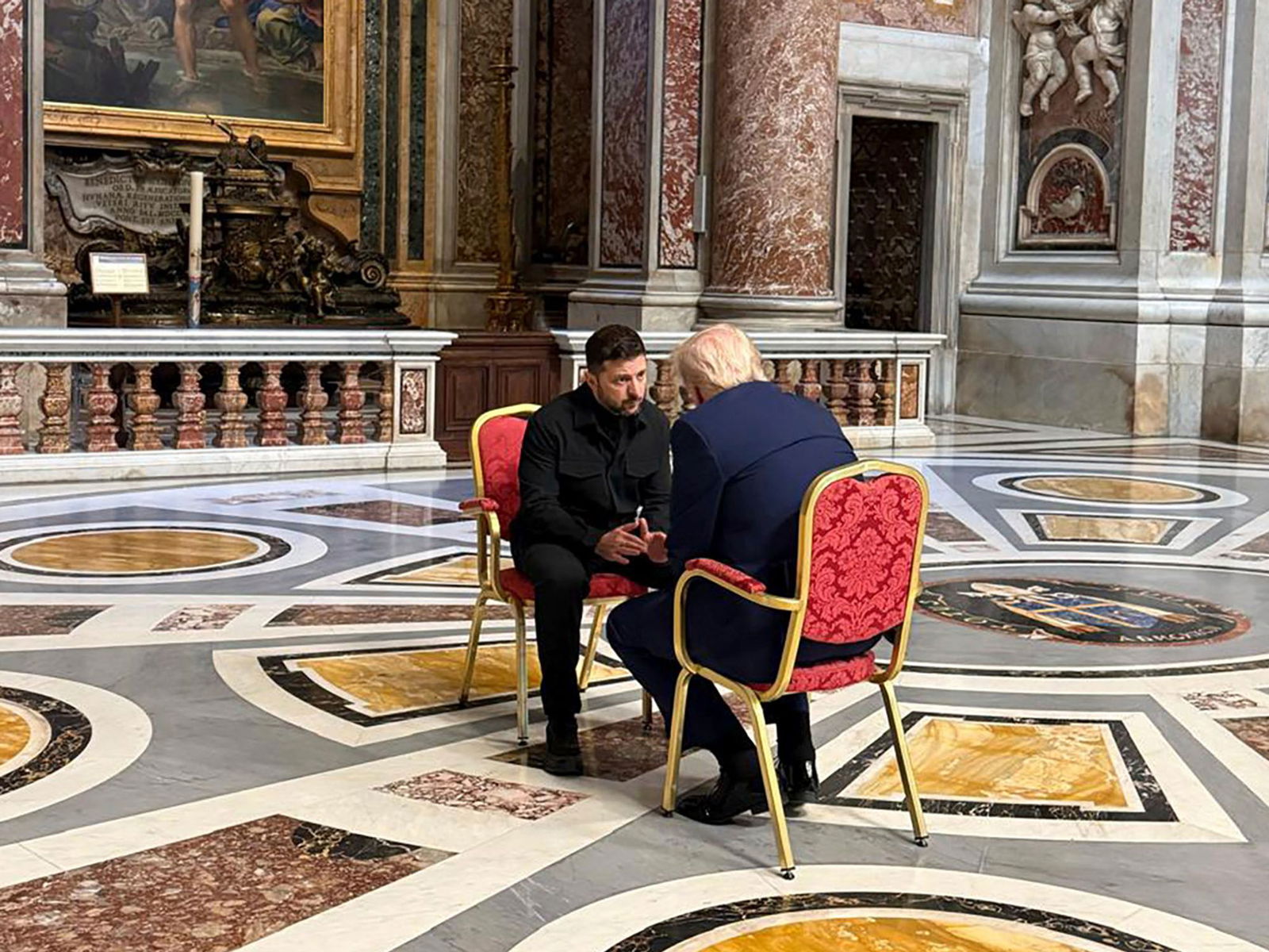 Trump und Selenskyj im Gespräch.