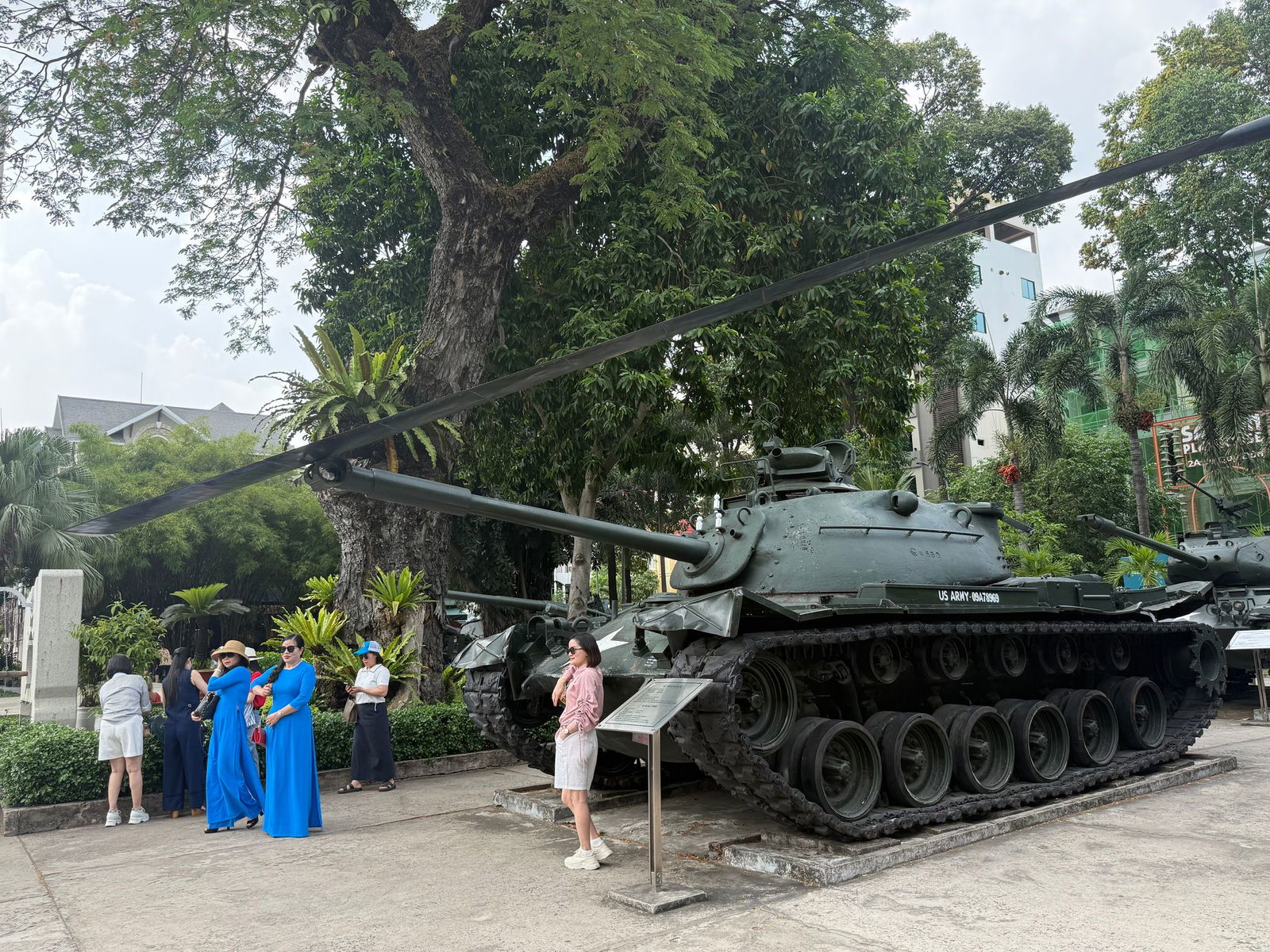 Das Kriegsmuseum (War Remnants Museum) in Ho-Chi-Minh-Stadt erlebt gerade einen besonderen Andrang.