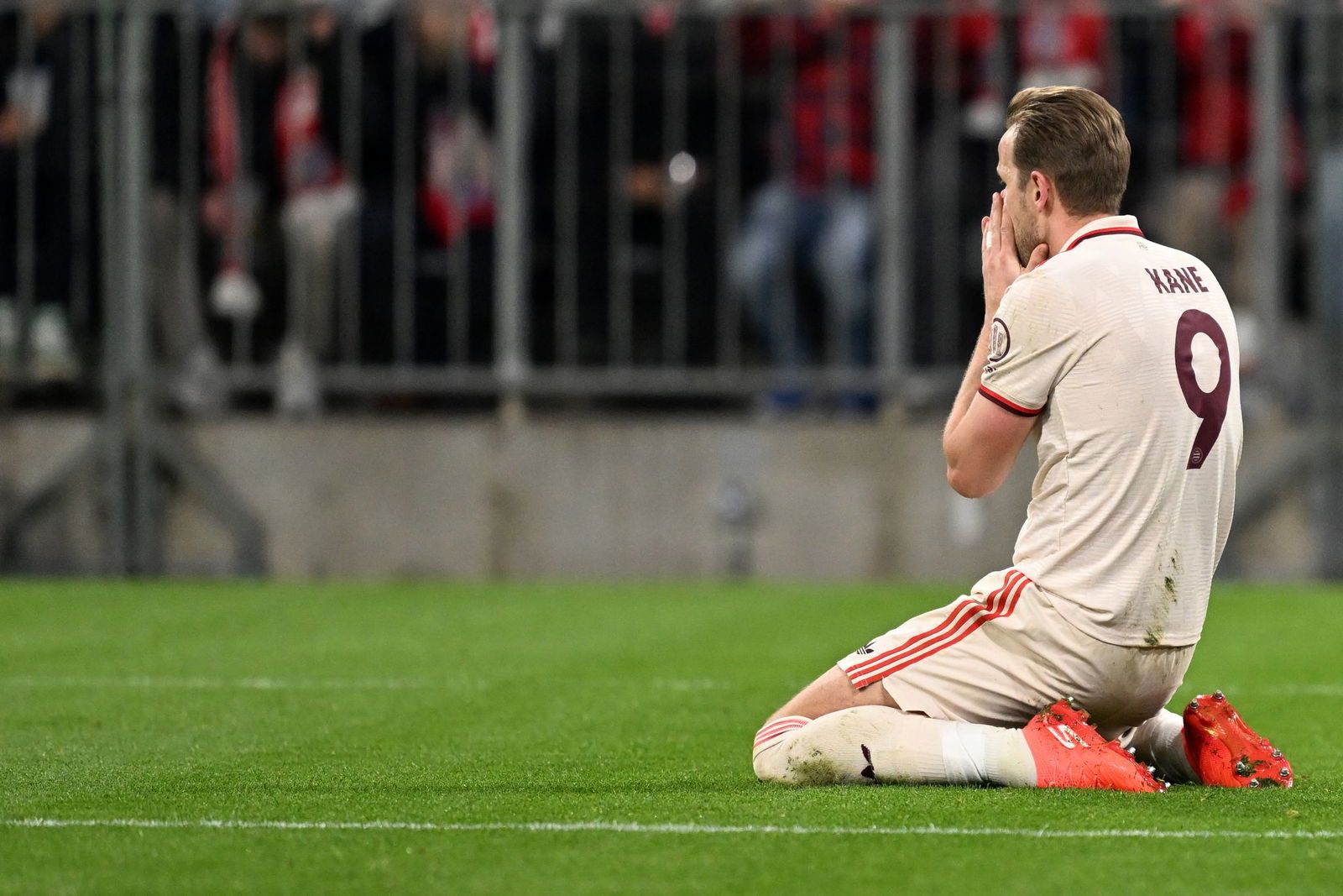 Vergab eine Mega-Chance zur Bayern-Führung: Harry Kane.