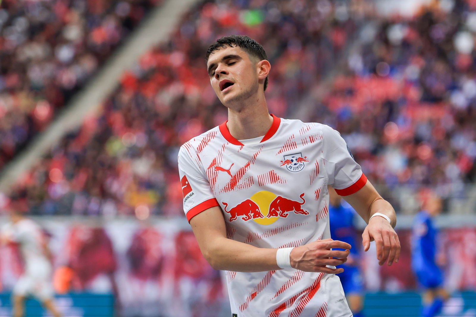 Leipzigs Kosta Nedeljkovic nach einem Fehlschuss.