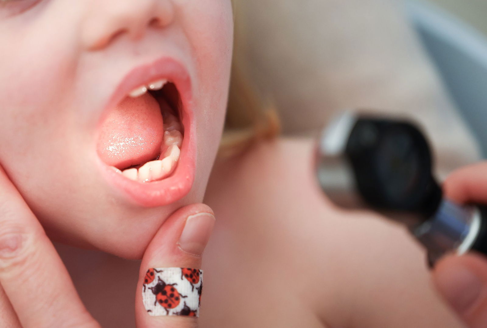 «Kinder- und Jugendärztinnen und Kinder- und Jugendärzte sind die Hausärzte junger Menschen», sagt Minister Hoch. «Deren wohnortnahe Versorgung ist von übergeordneter Bedeutung.» (Archivbild) 