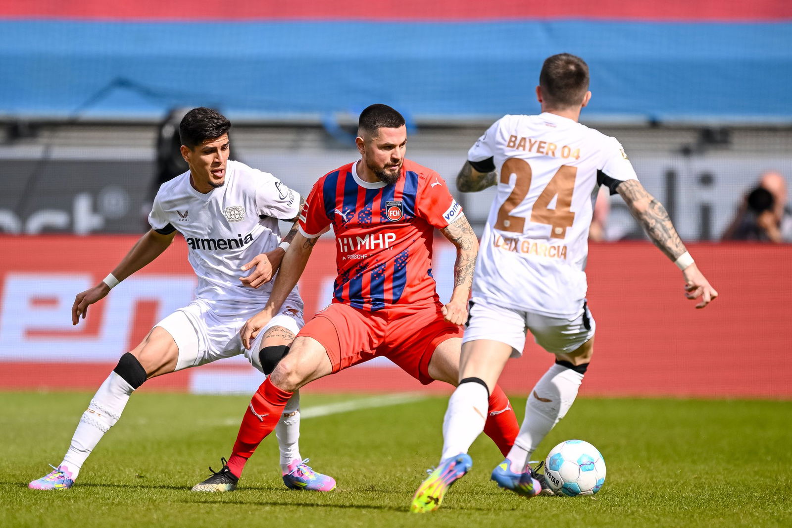 Leverkusens Profis kamen häufig zu spät.