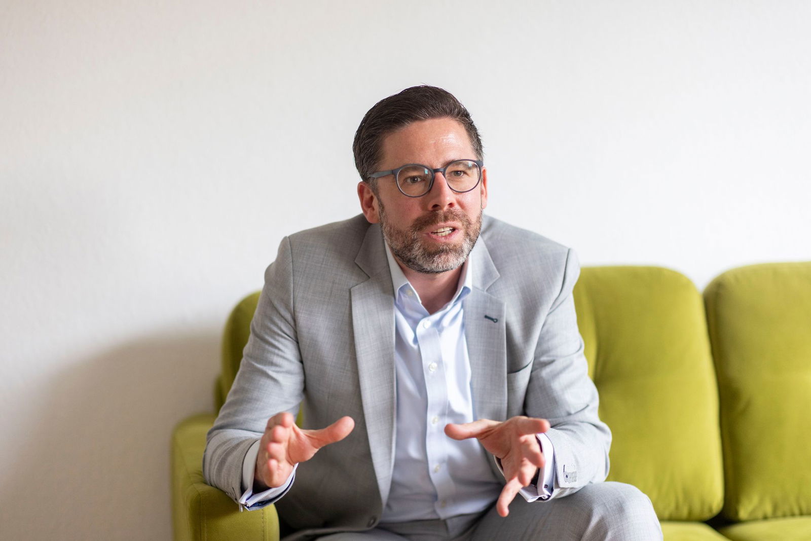 Fraktionschef Fernis plant keine Kampfkandidatur um den FDP-Landesvorsitz gegen die in der Kritik stehende Wirtschaftsministerin Schmitt (Archivbild). 