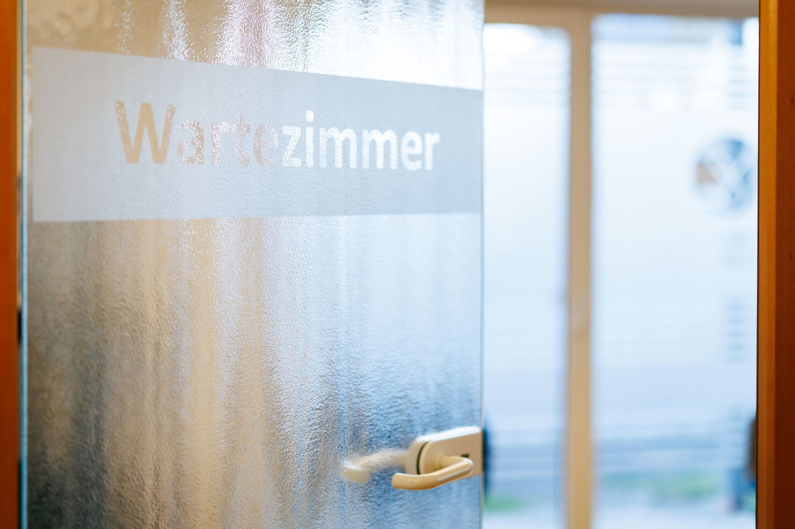 Ärzte fordern eine Strafgebühr für Patienten, die gebuchte Termine beim Arzt nicht wahrnehmen. (Archivbild)