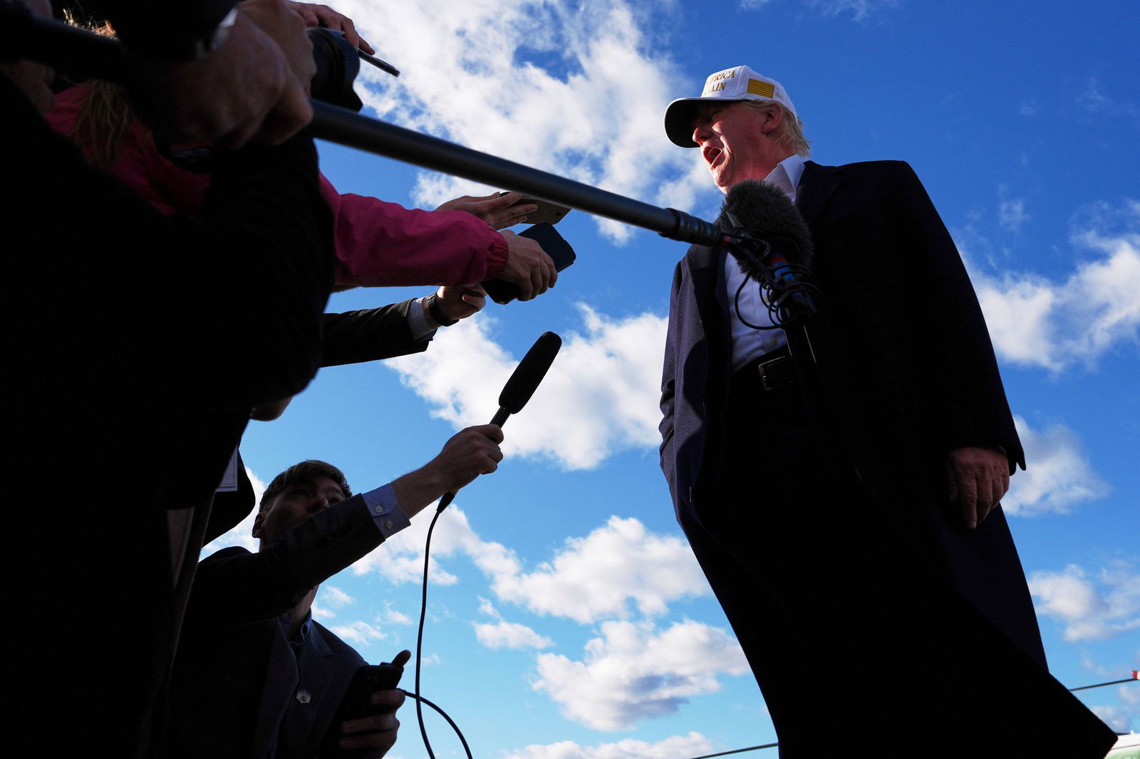 Trump glaubt, Selenskyj könnte Ansprüche auf die Krim aufgeben. 