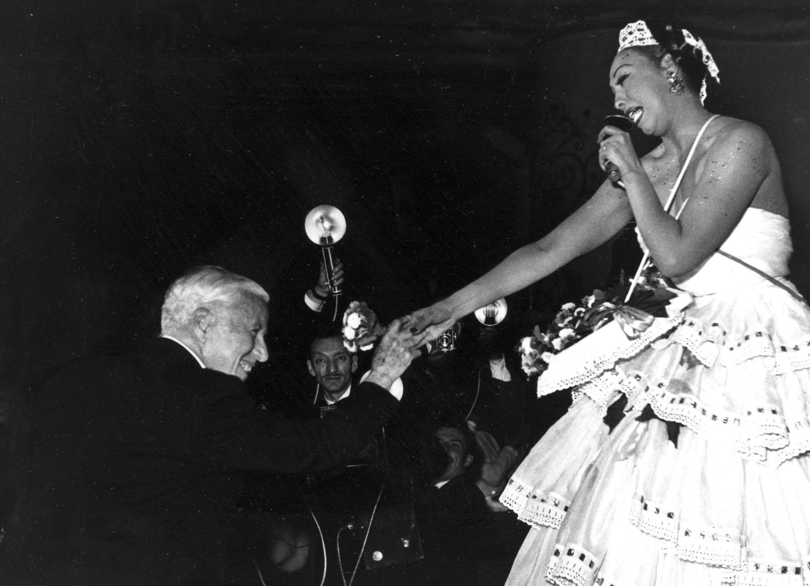 Josephine Baker - hier auf einem Foto aus den 50er Jahren mit Charlie Chaplin.