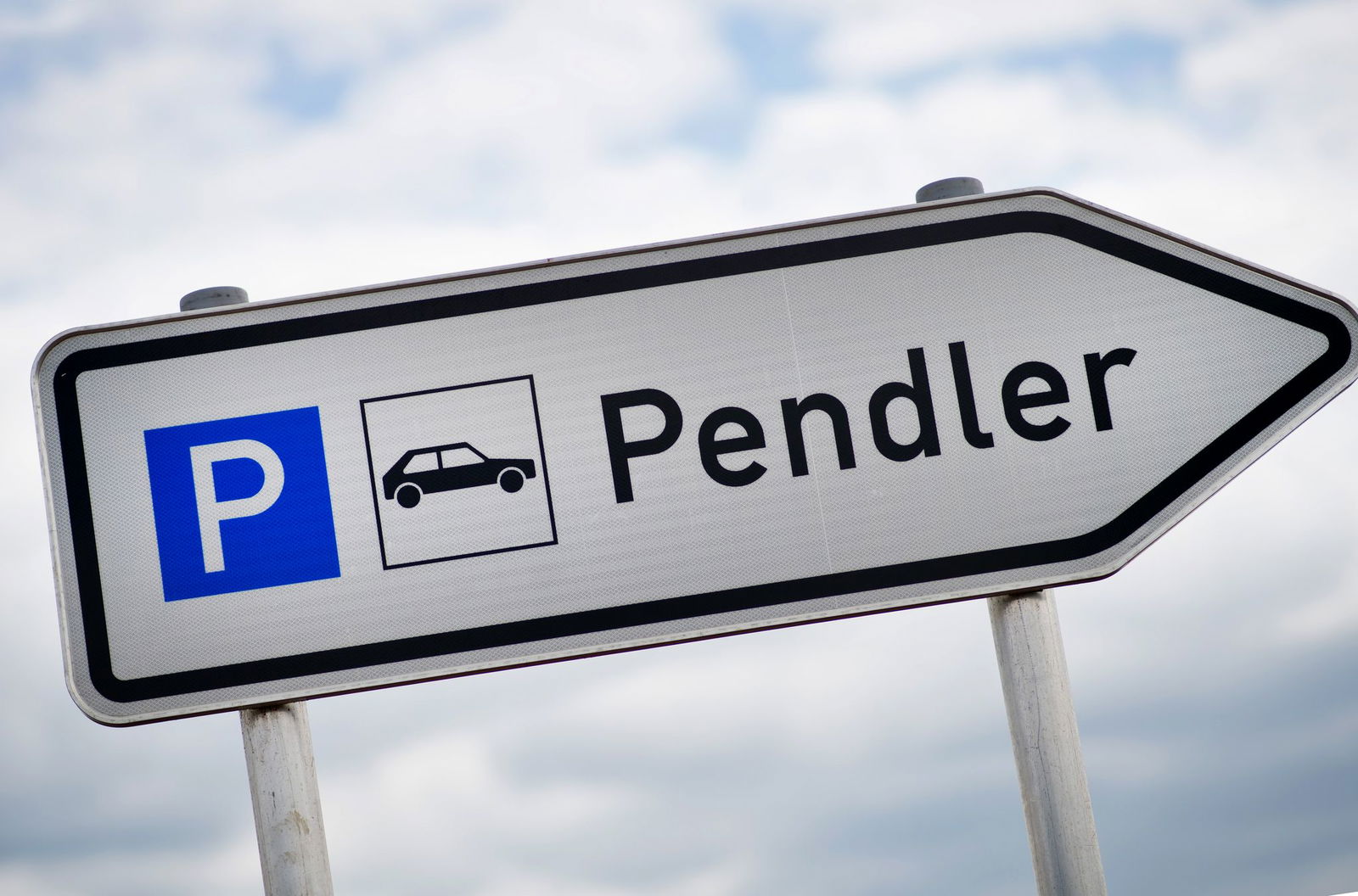 Die Pendlerpauschale soll dauerhaft steigen. (Symbolbild)