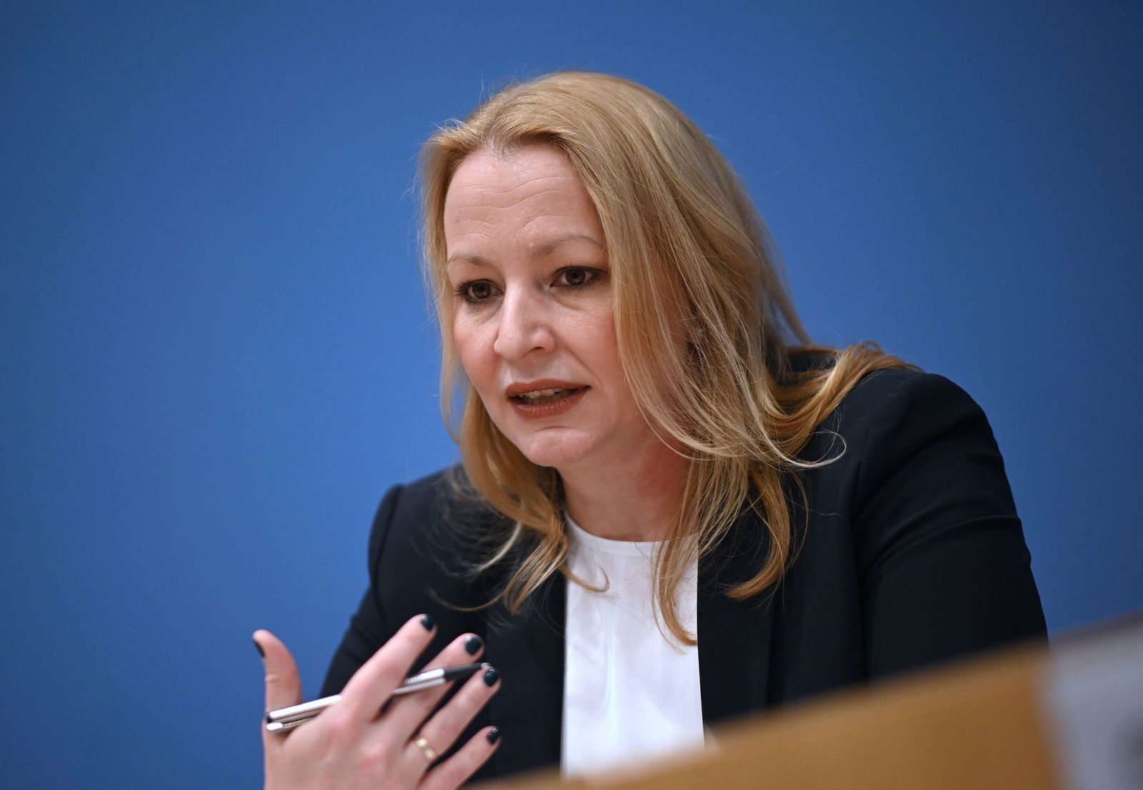 «Es gibt keinen Knopf, mit dem wir den digitalen Raum ausschalten können», sagt SPD-Bildungsministerin Streichert-Clivot (Archivfoto). 