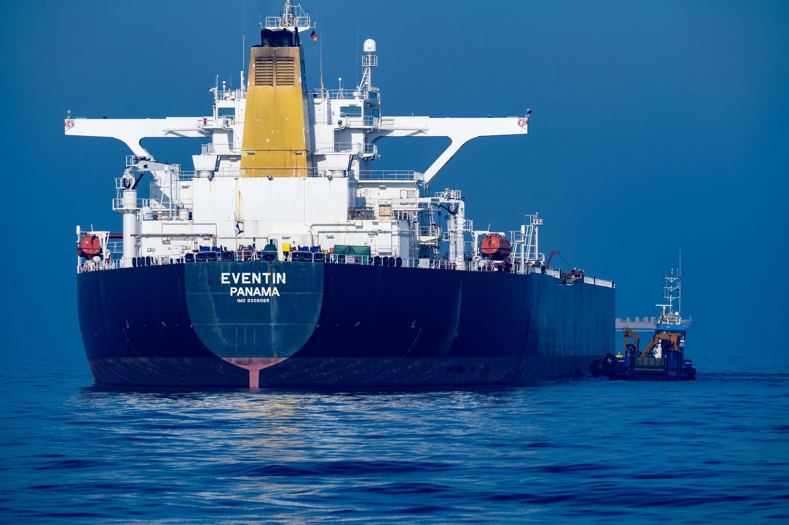 Der deutsche Zoll hat den Tanker eingezogen.