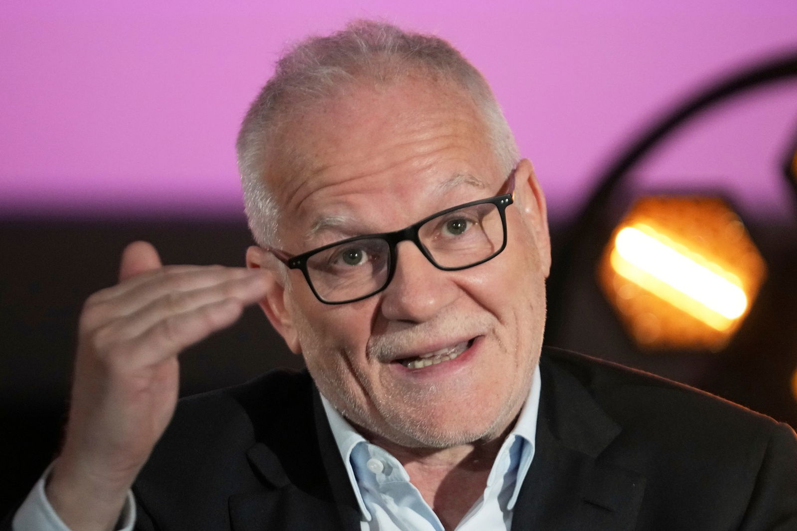 Festivaldirektor Thierry Frémaux bei der Pressekonferenz, auf der das Programm der 78. Internationalen Filmfestspiele von Cannes bekanntgegeben wird.