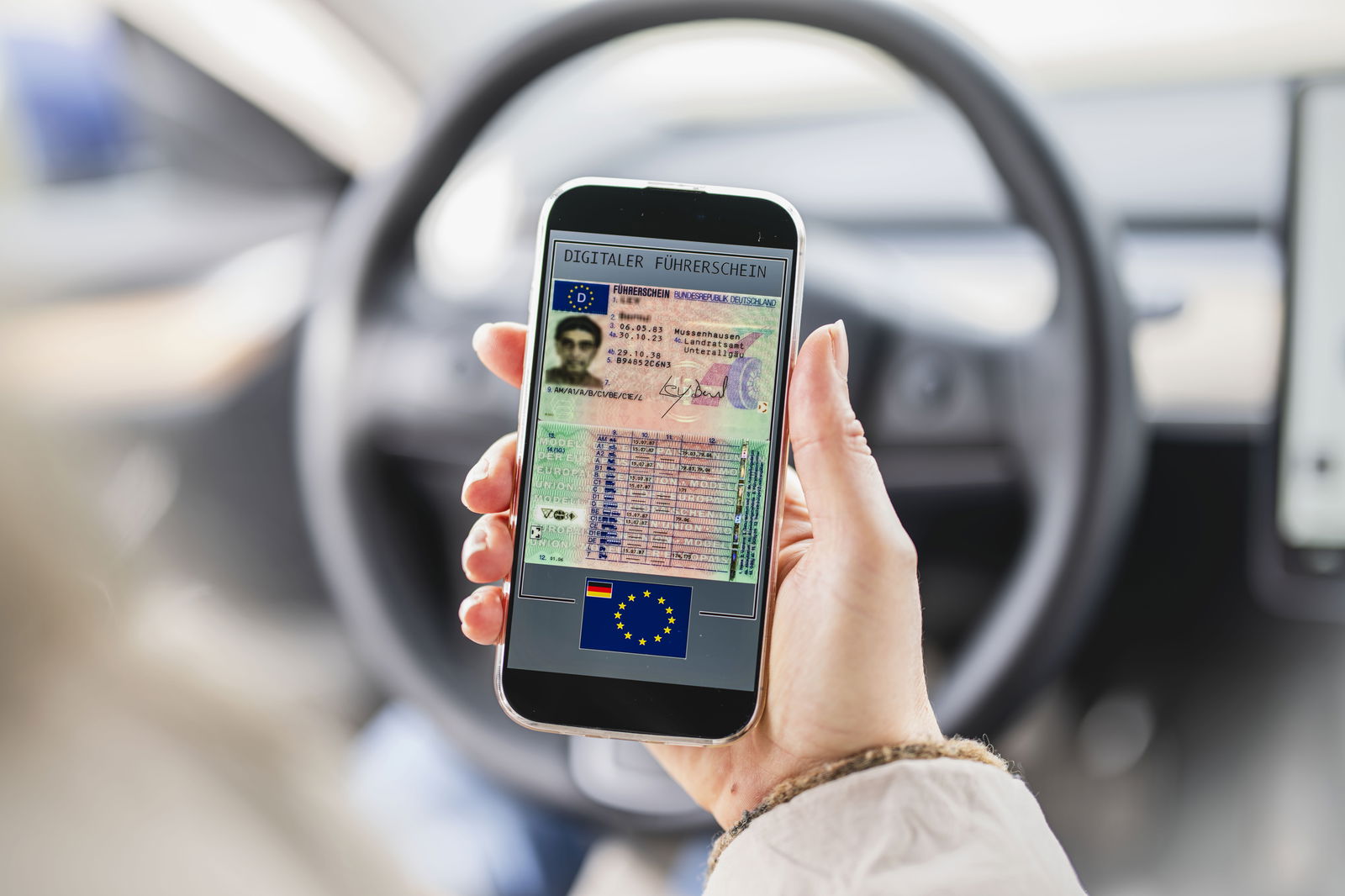 Der digitale Führerschein ist eine digitale Kopie des Kartenführerscheins.
