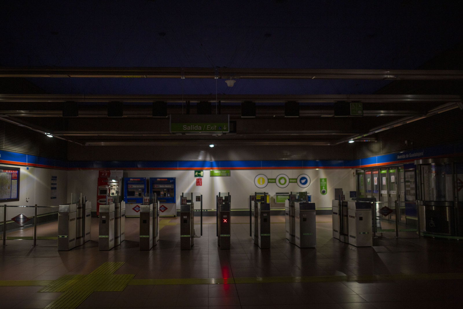 U-Bahn in Madrid steht still wegen des Blackouts 