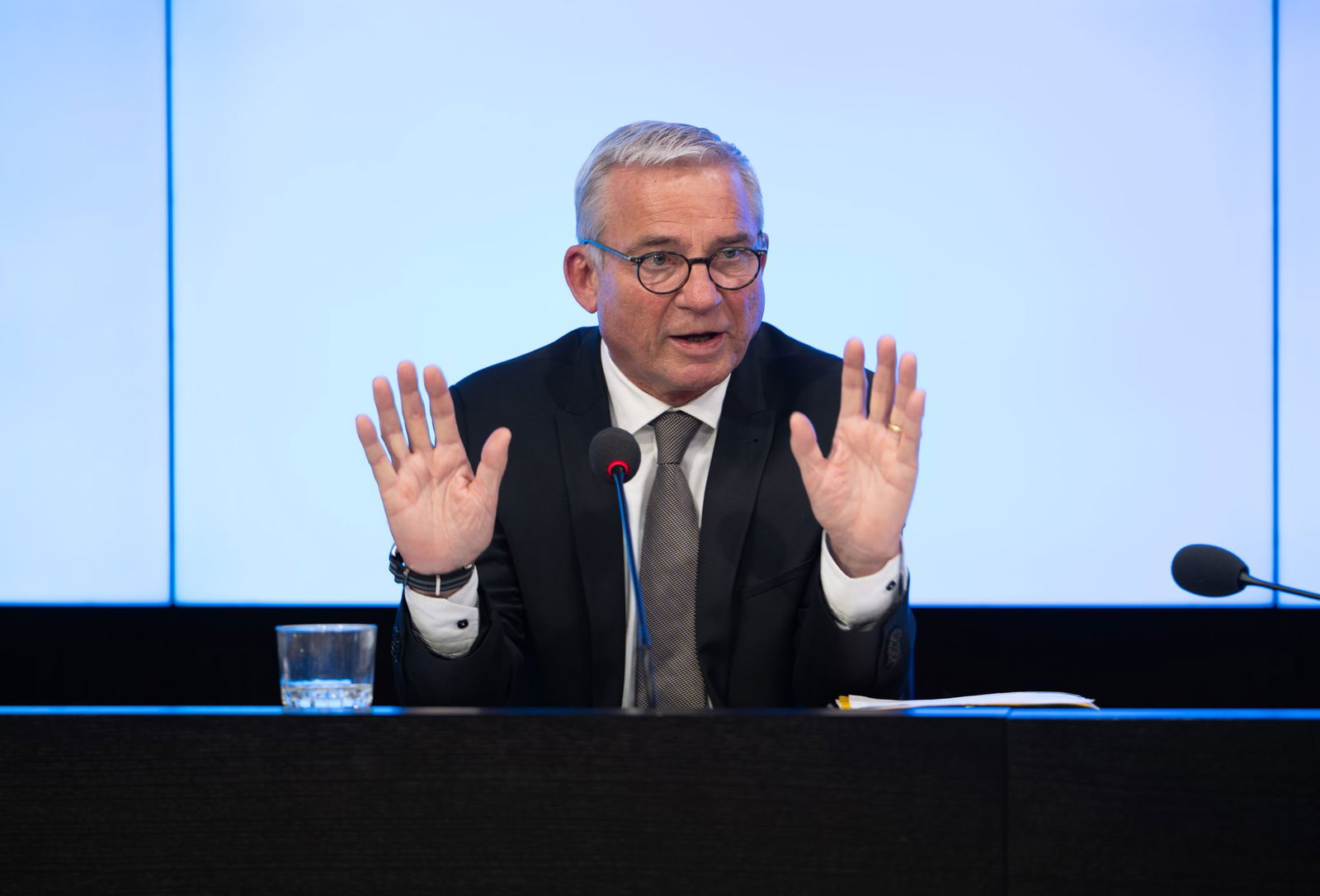 Strobl will nochmal ins Gespräch gehen mit dem Landesfrauenrat.