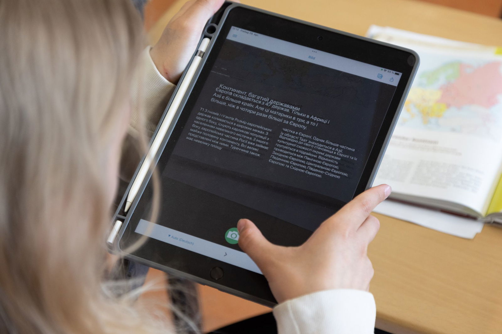 Die durchschnittliche Lieferzeit der digitalen Endgeräte an die Schulen beträgt in Rheinland-Pfalz aktuell drei Wochen. (Archivbild)