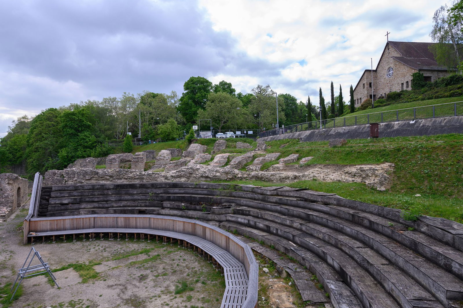Das Römische Theater gehört zu den vielen Denkmälern in Rheinland-Pfalz, die geschützt werden müssen. (Archivbild)