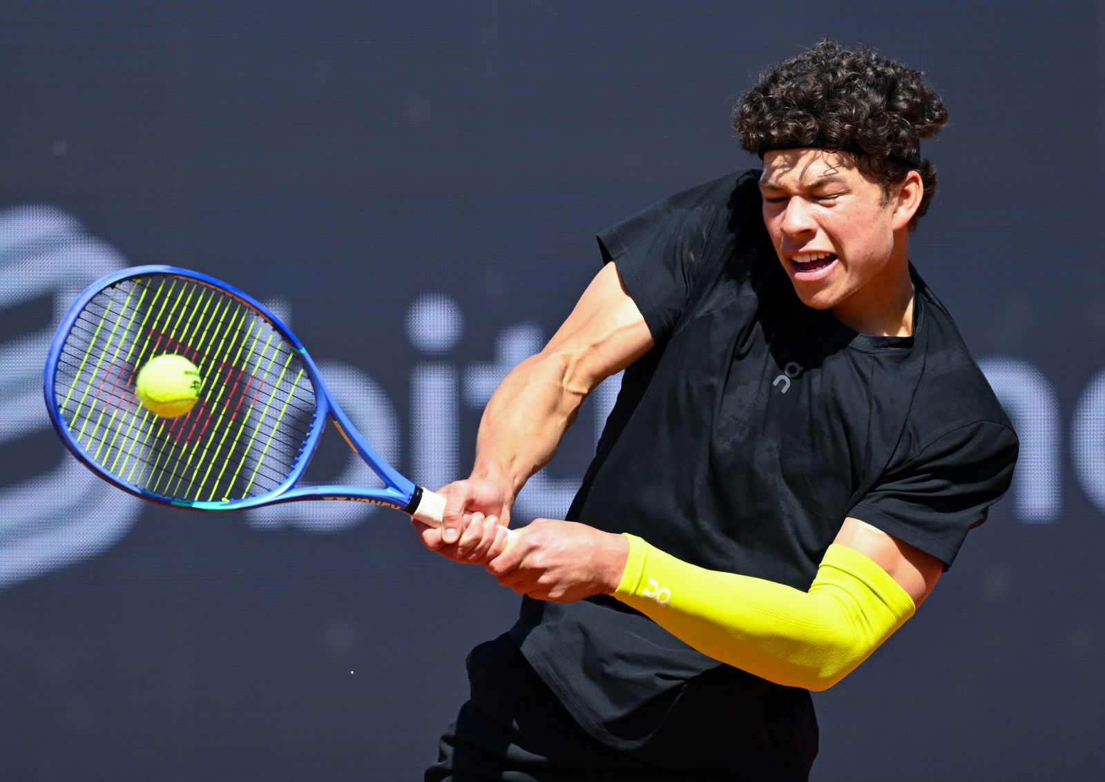 US-Profi Ben Shelton kämpft sich ins Endspiel von München.