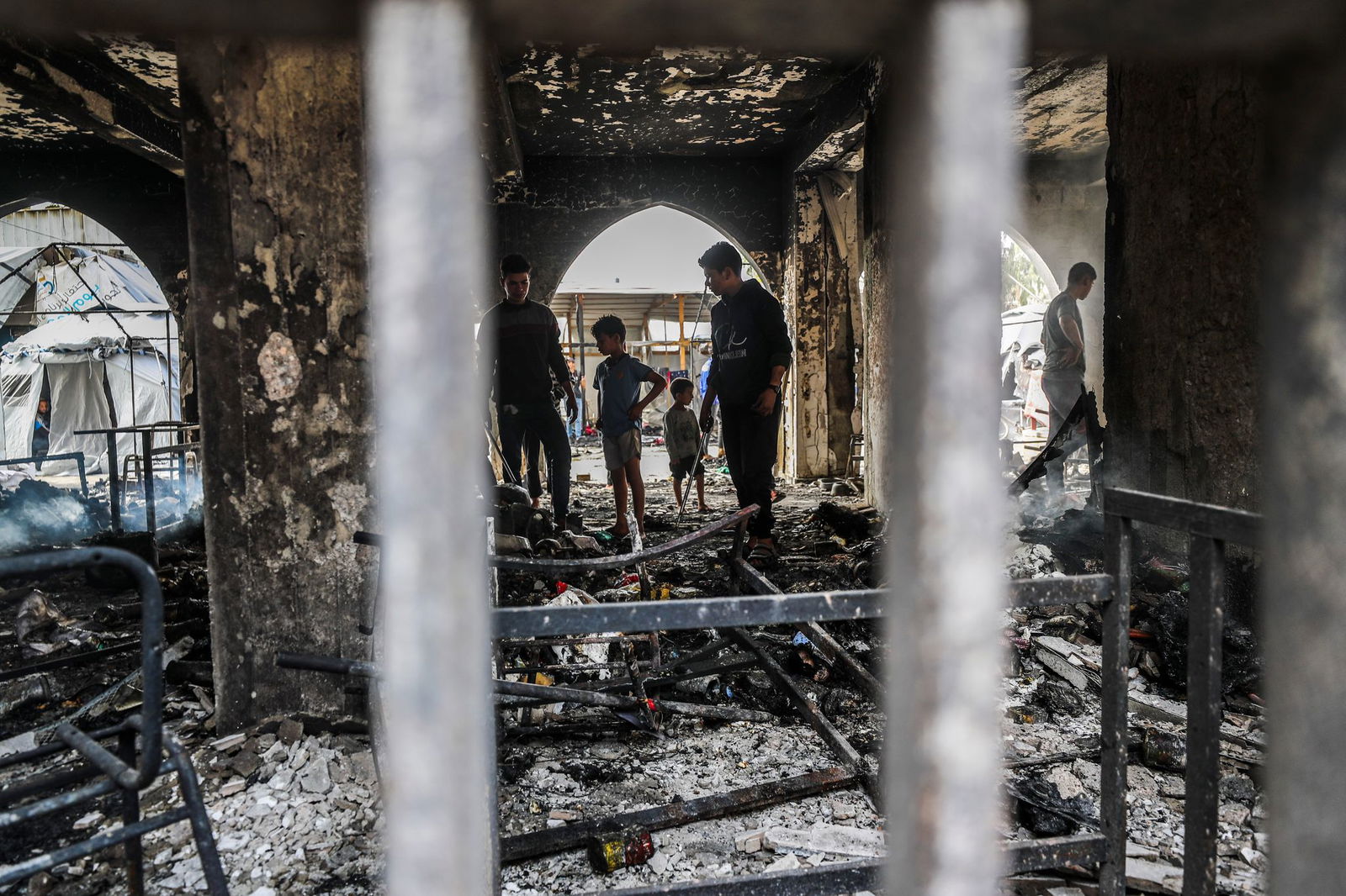 Bei einem israelischen Angriff auf ein ehemaliges Schulgebäude soll es Opfer und Schäden gegeben haben.