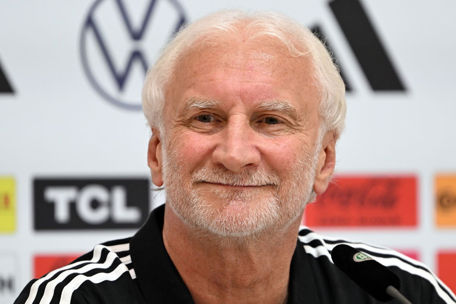 Rudi Völler bleibt bis 2028 DFB-Sportdirektor.