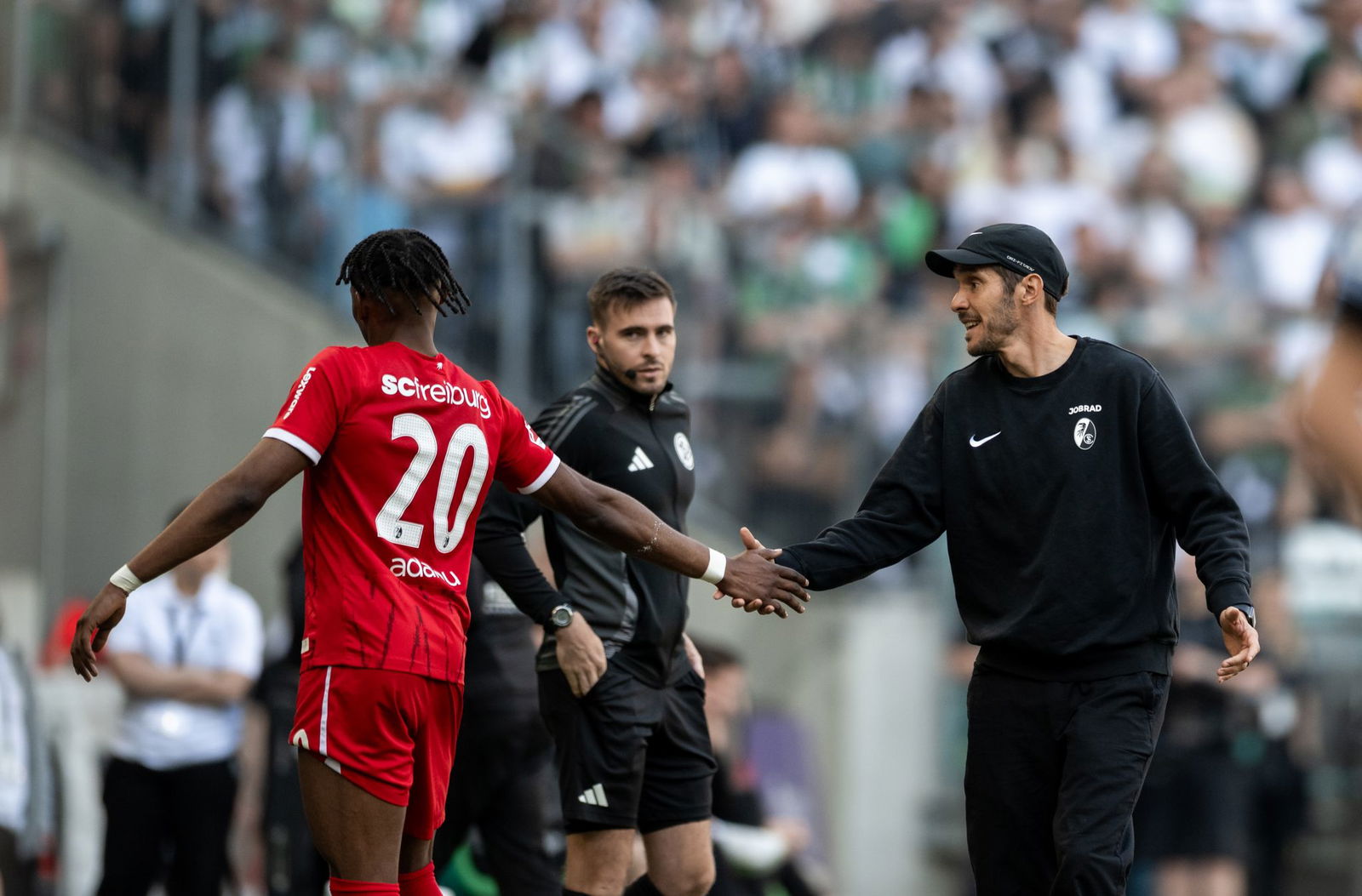Julian Schuster und der SC müssen gegen Hoffenheim ohne Junior Adamu auskommen.