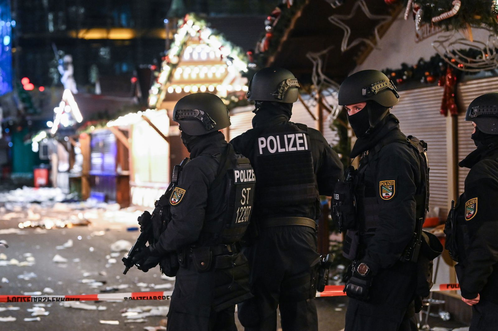 Kurz vor Weihnachten war ein 50-Jähriger aus Saudi-Arabien mit einem Auto über den Magdeburger Weihnachtsmarkt gerast. (Archivbild)