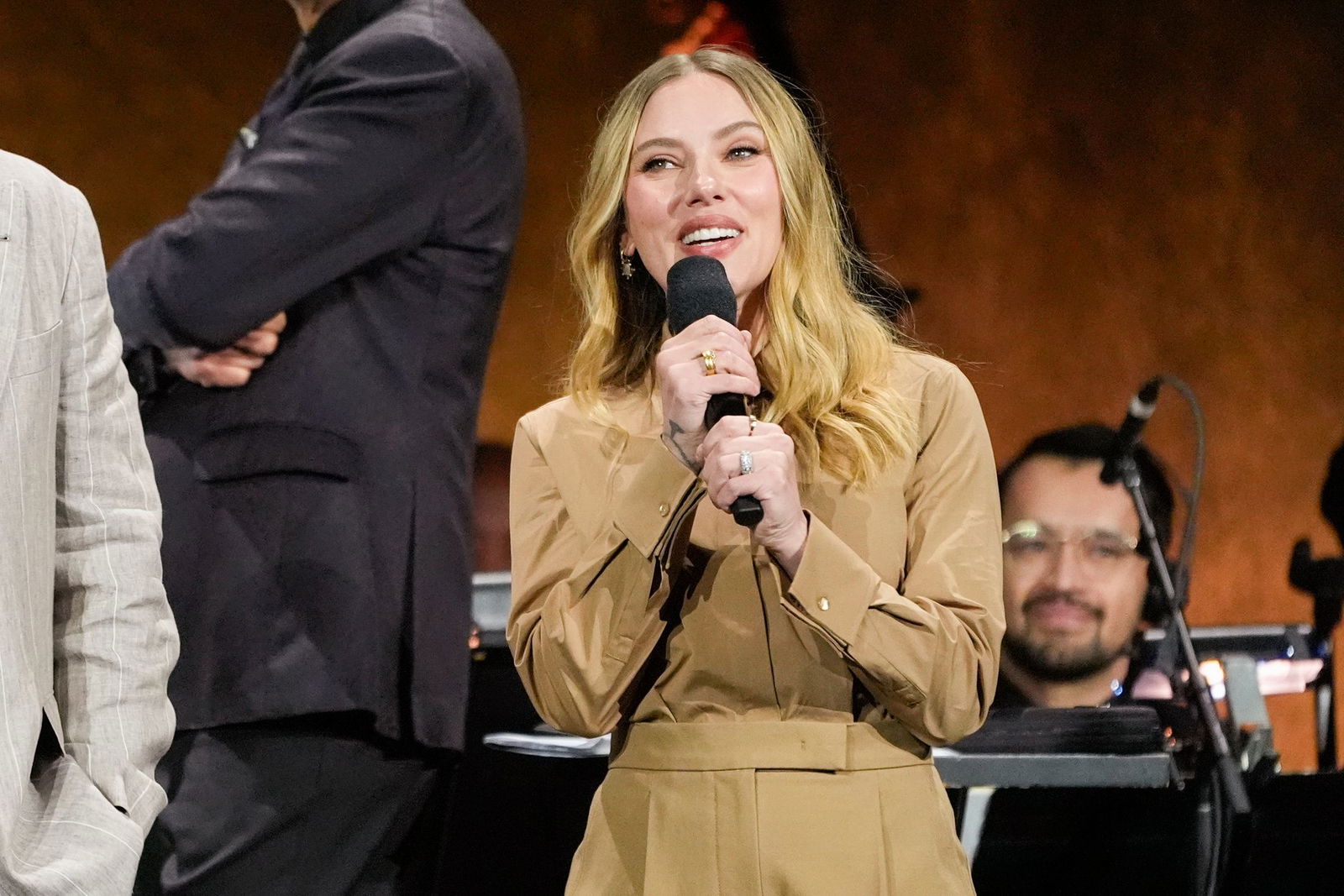 Scarlett Johansson sprach sogar mit Steven Spielberg über ihren Wunsch, im Dino-Film mitzuspielen.