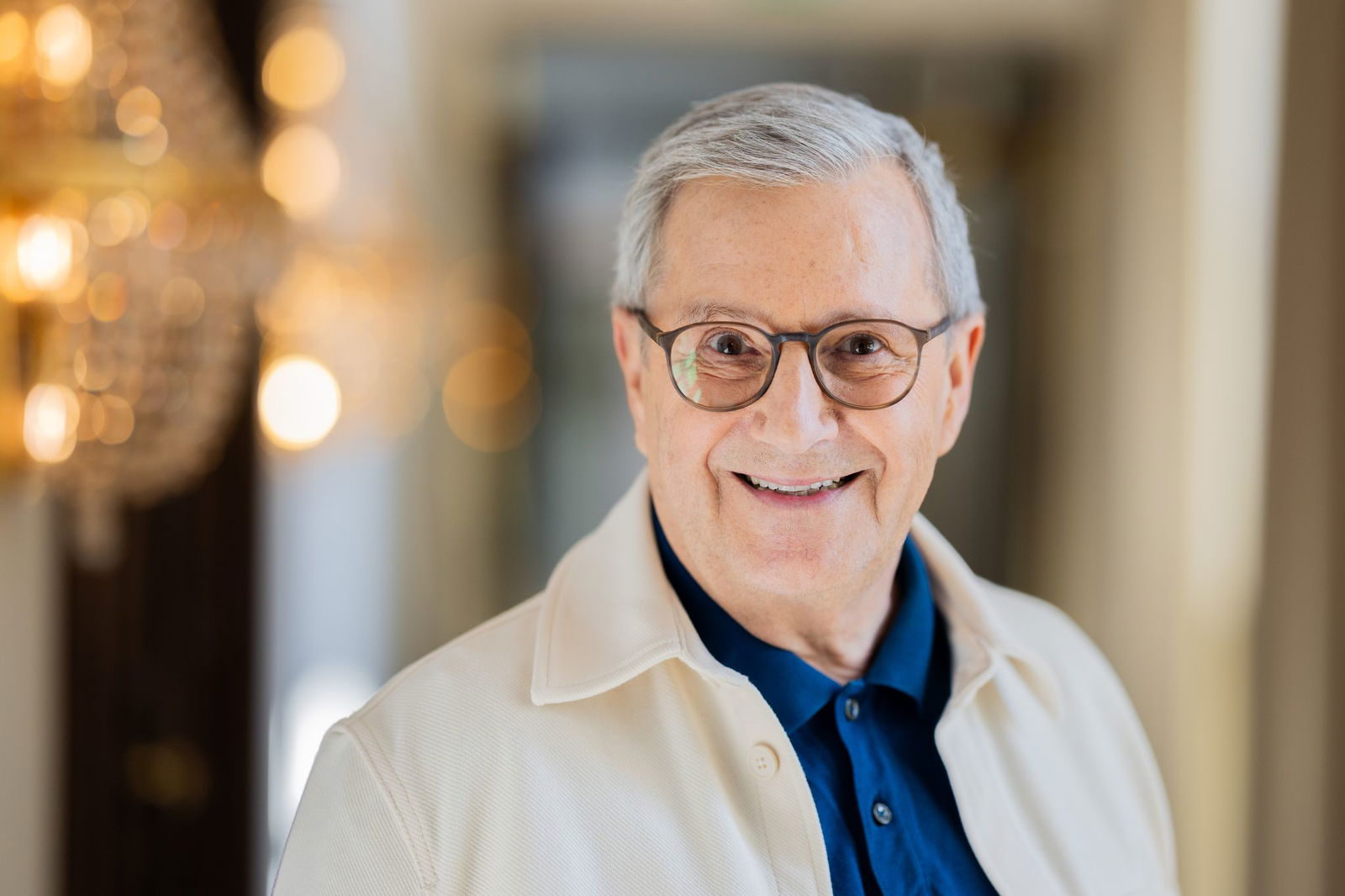 Jan Hofer fremdelt mit seiner neuen Rolle in der Show - Lügen sei doch so gar nicht sein Fach.