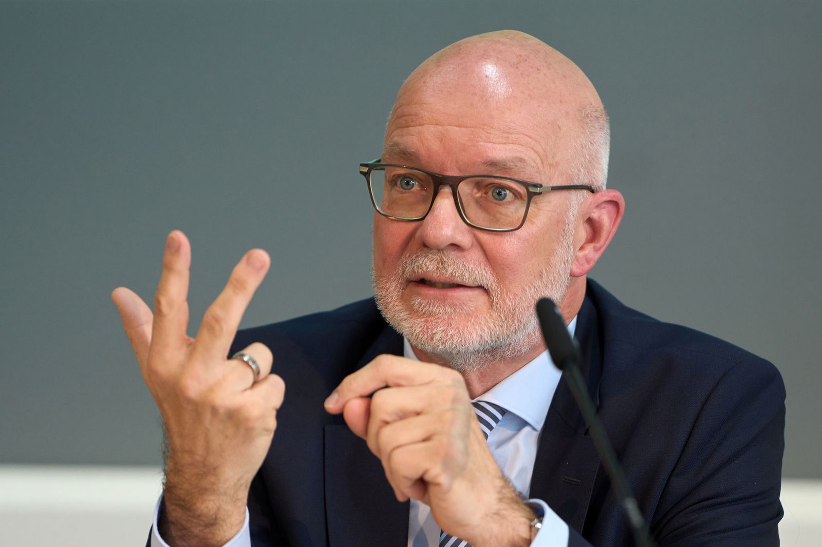 Am 18. April 2024 berichtete der Leitende Oberstaatsanwalt Mario Mannweiler von der Einstellung der Ermittlungen (Archivbild). 