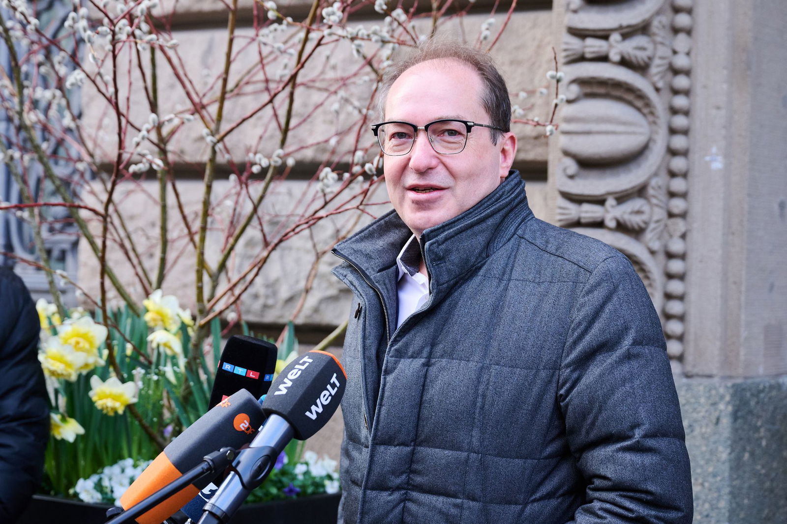 Dobrindt sieht Bewegung beim Thema Finanzen. 