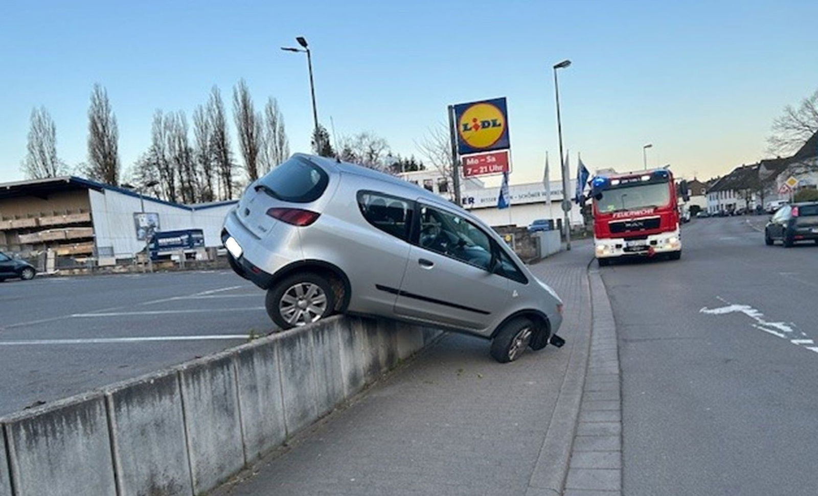 Die Fahrerin blieb unverletzt. (Foto Handout)