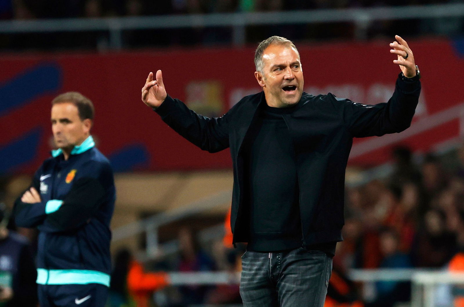 Hansi Flick hat in Barcelona noch bis 2026 Vertrag. Der Club hofft auf eine baldige Verlängerung.