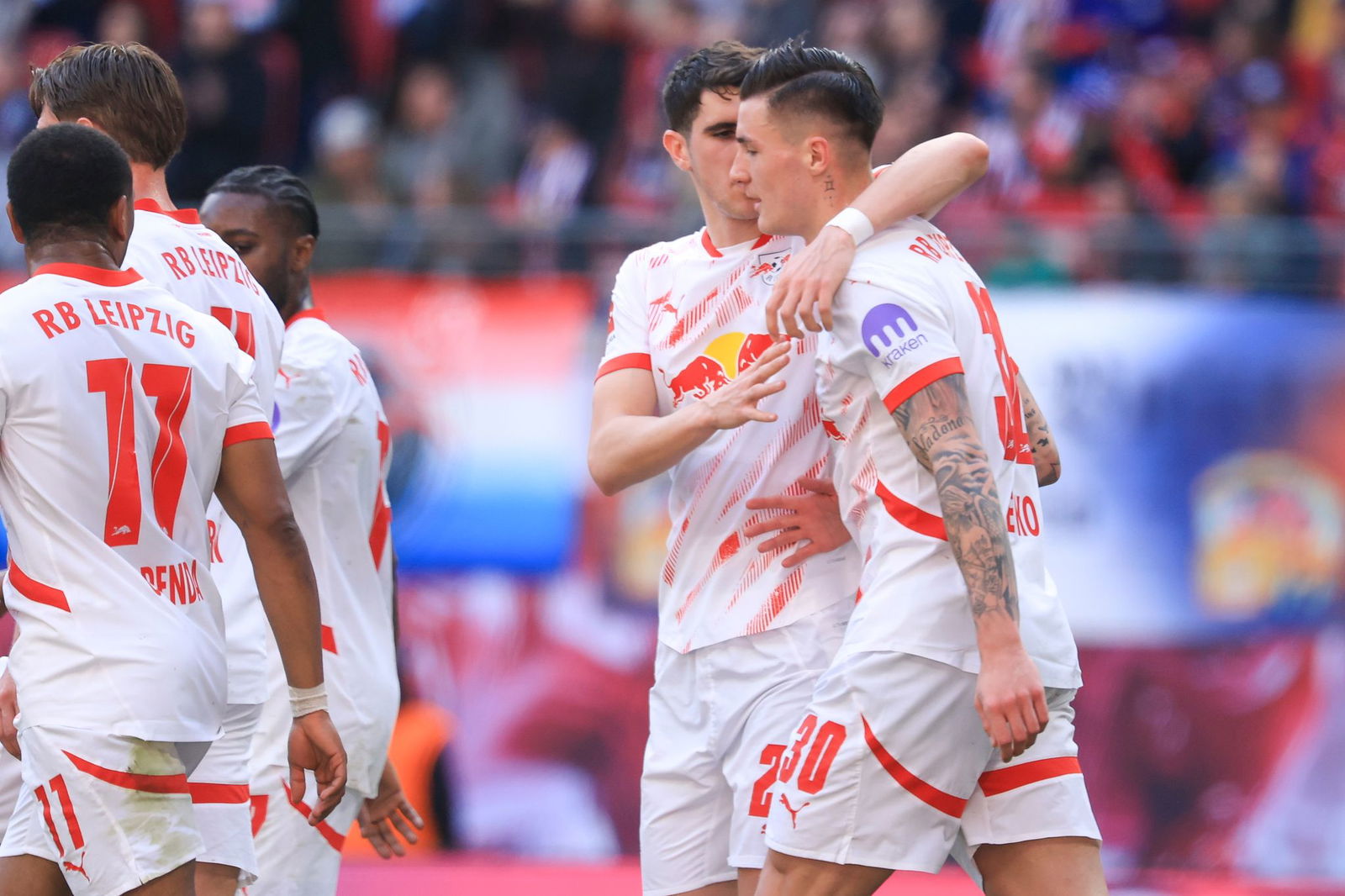 RB Leipzig feierte einen mühsamen Sieg trotz Überzahl.