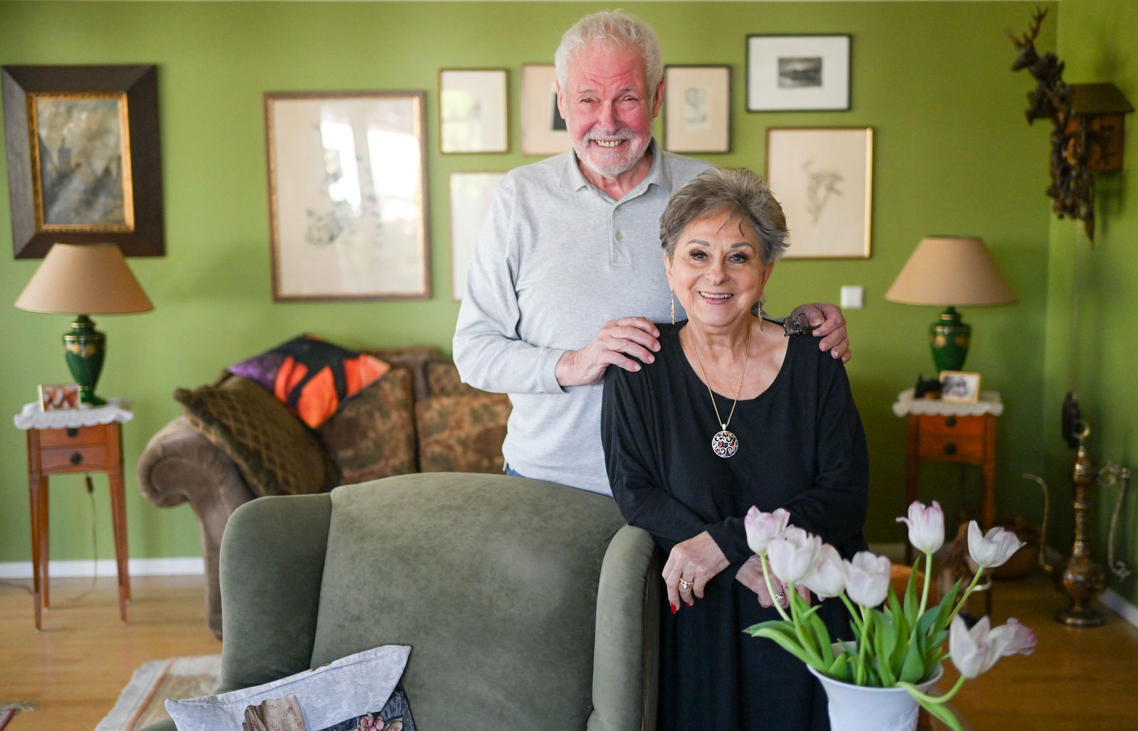 Seit mehr als 20 Jahren unzertrennlich: Dagmar Frederic ist in fünfter Ehe mit Klaus Lenk verheiratet.